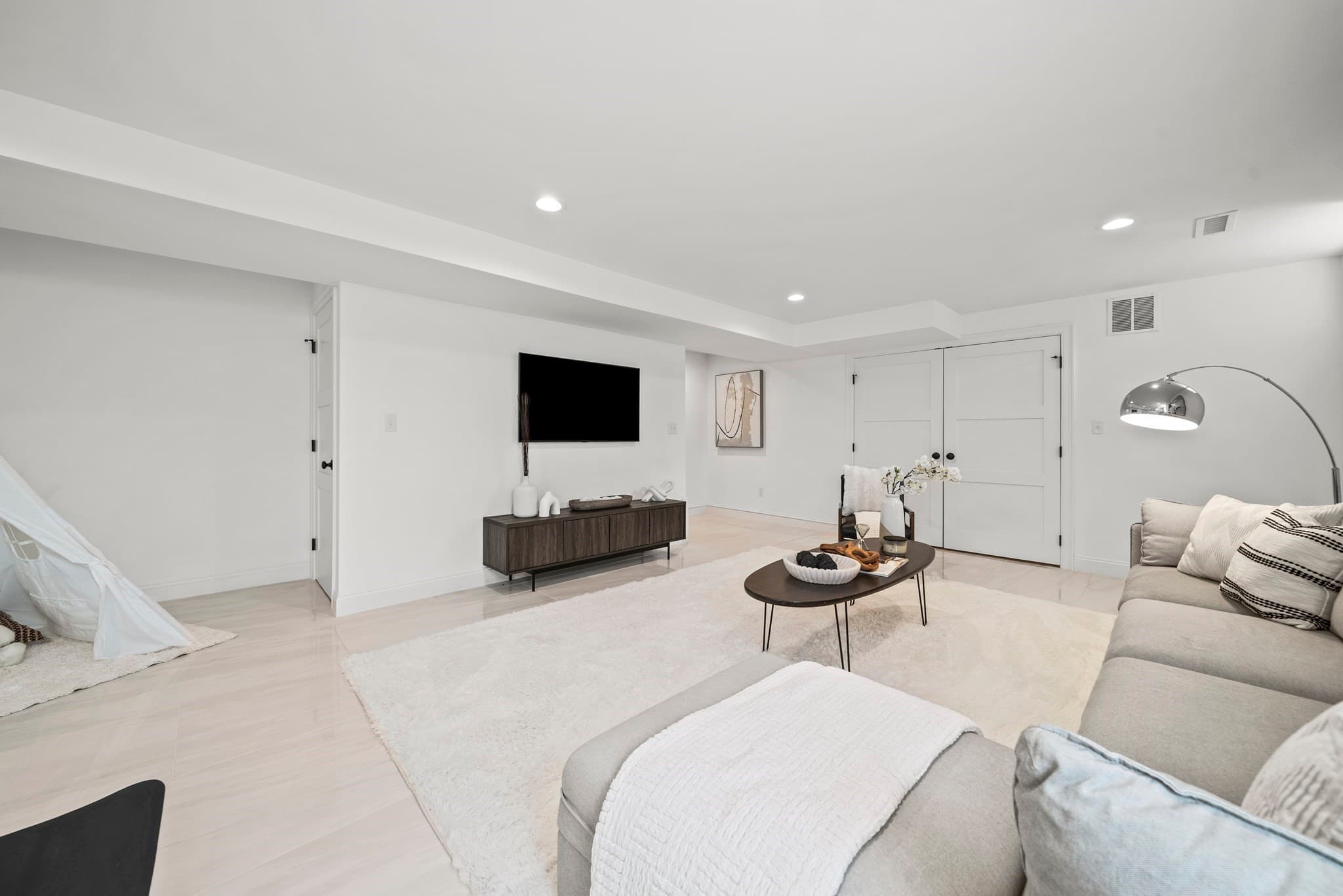 Condominium at 61 Gale Street # A, Waltham MA 02453, Waltham, photo 34 of 42