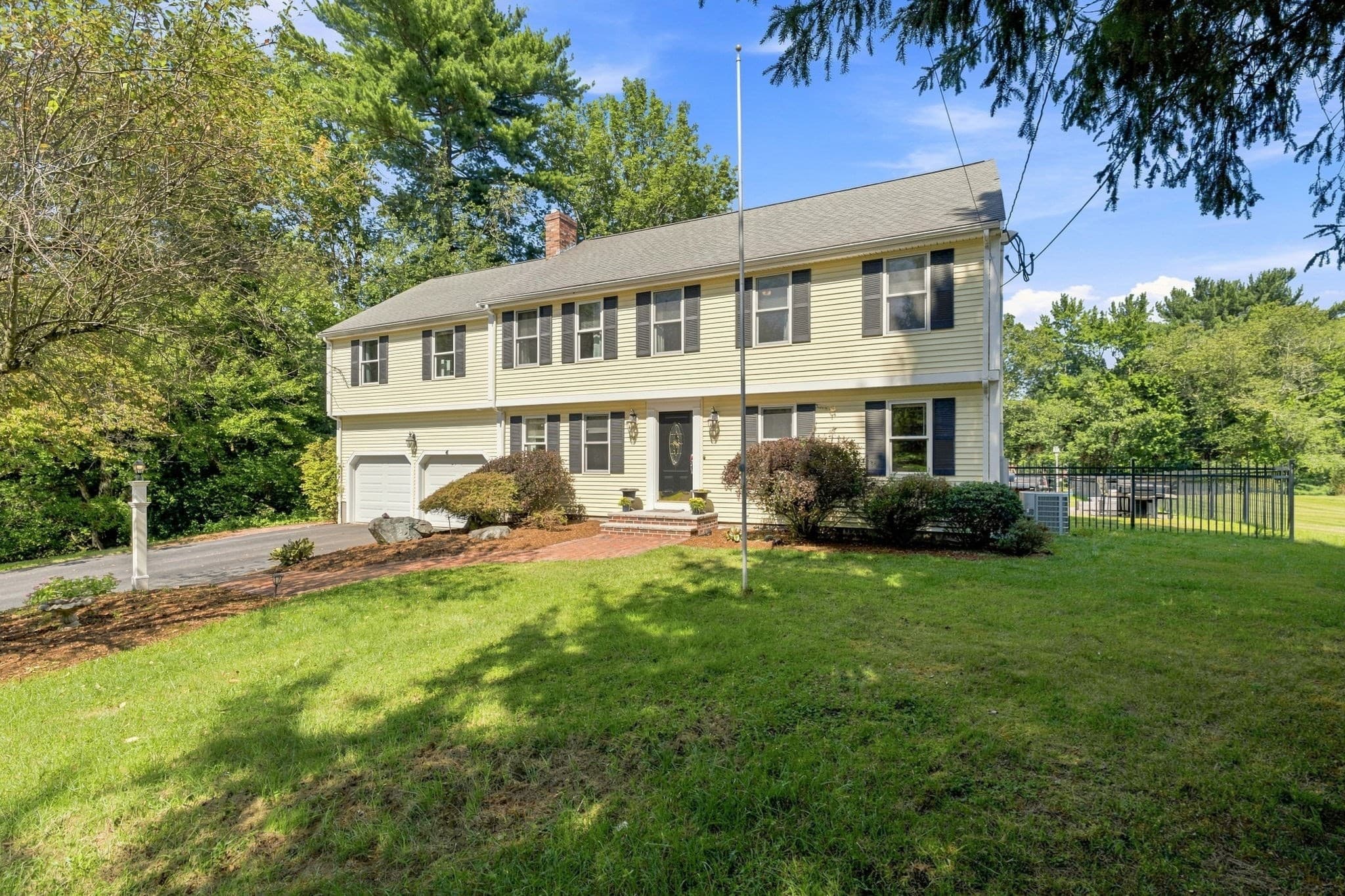 25 West St, Foxboro MA 02035