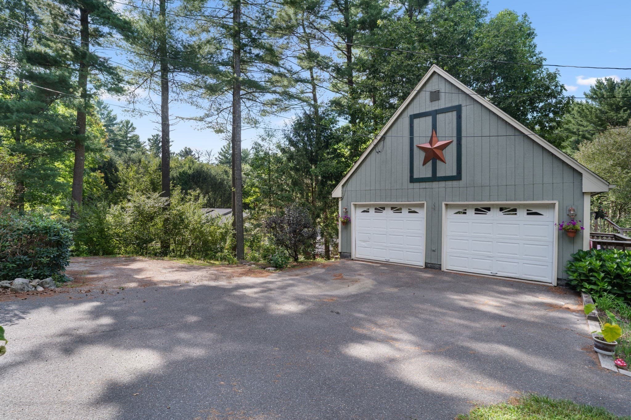 Single Family Residence at 48 Orchard St, Belchertown MA 01007, Belchertown, photo 4 of 42