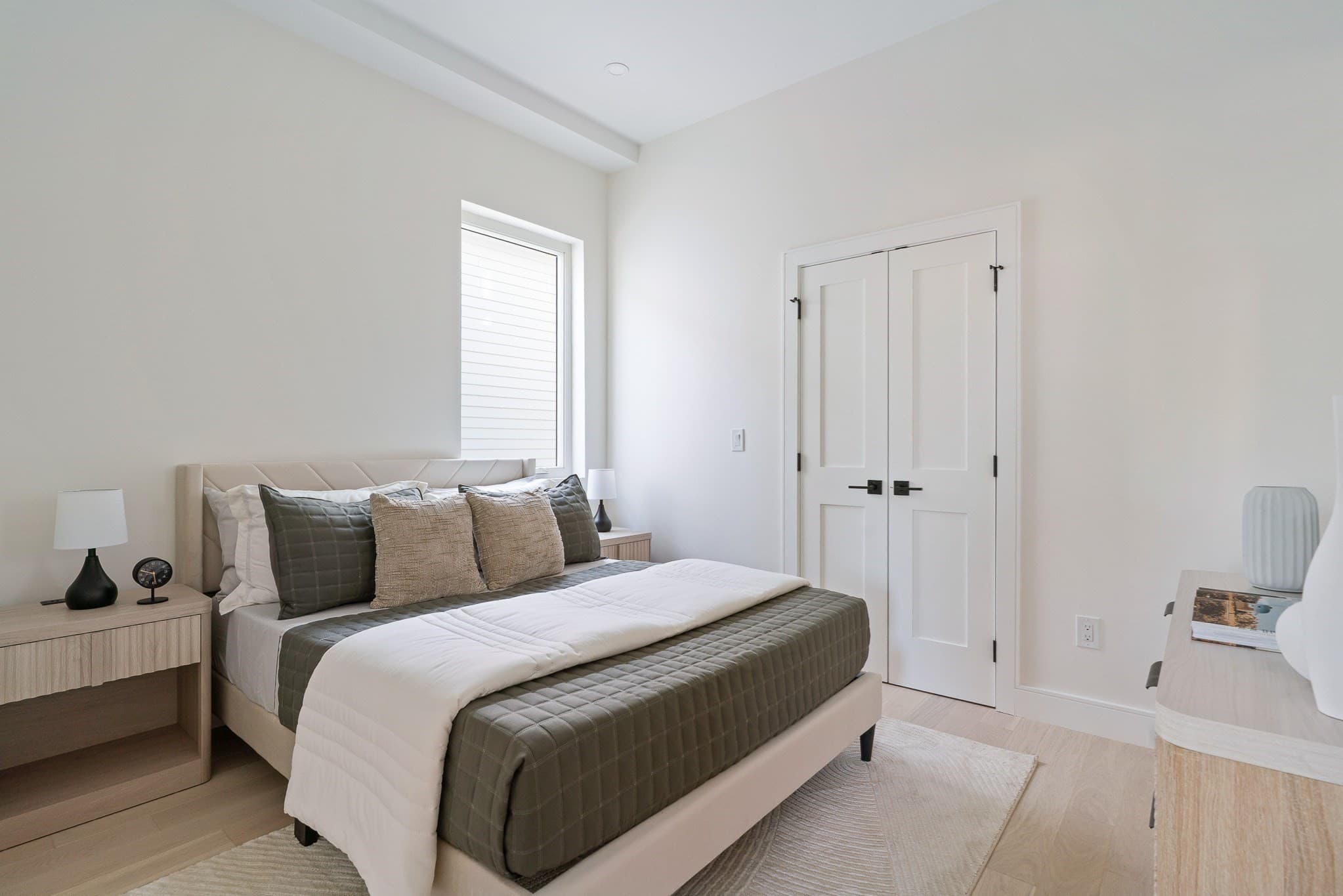 Condominium at 28A Swan Avenue PH, Boston MA 02128, Boston, photo 12 of 16