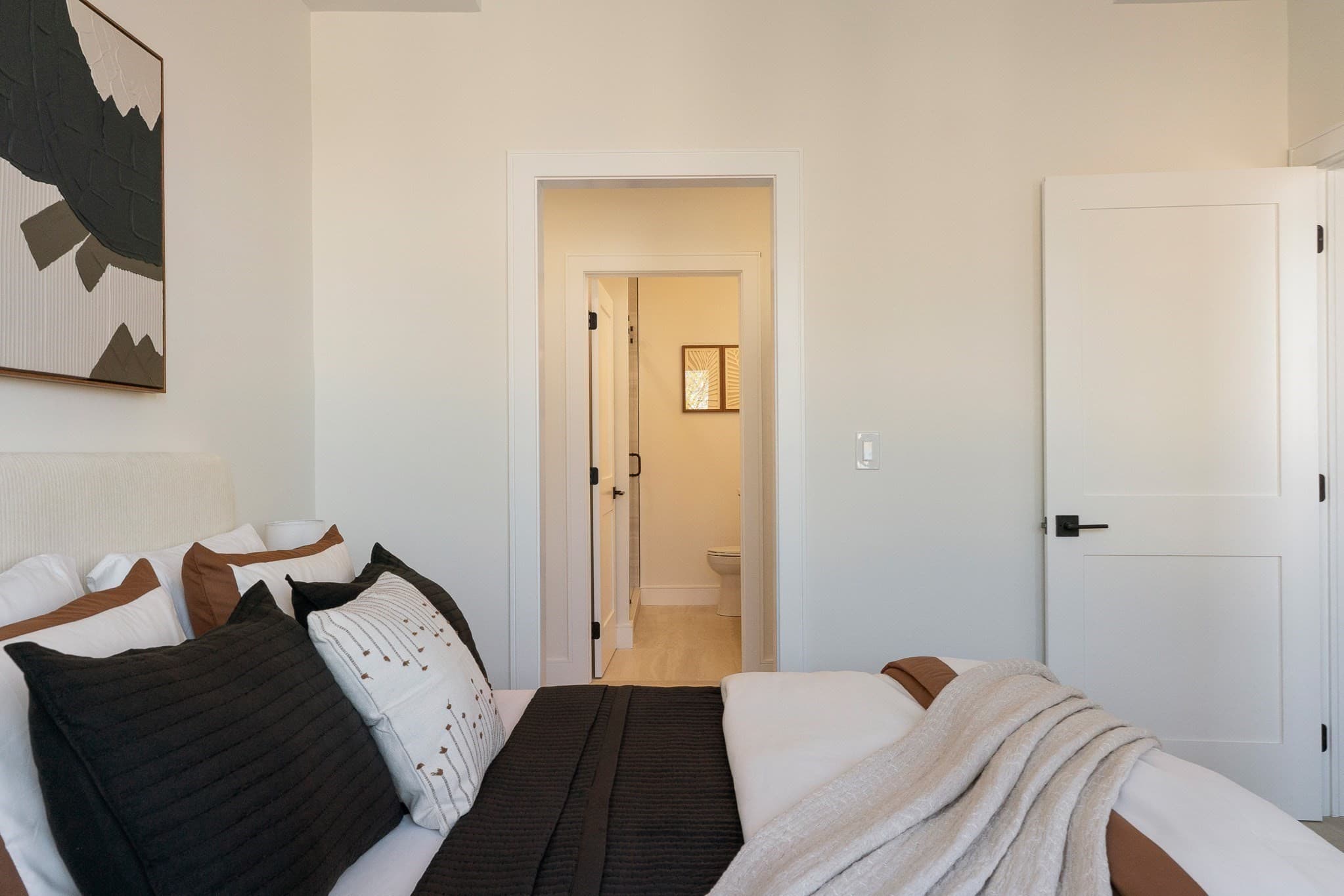 Condominium at 28A Swan Avenue PH, Boston MA 02128, Boston, photo 7 of 16