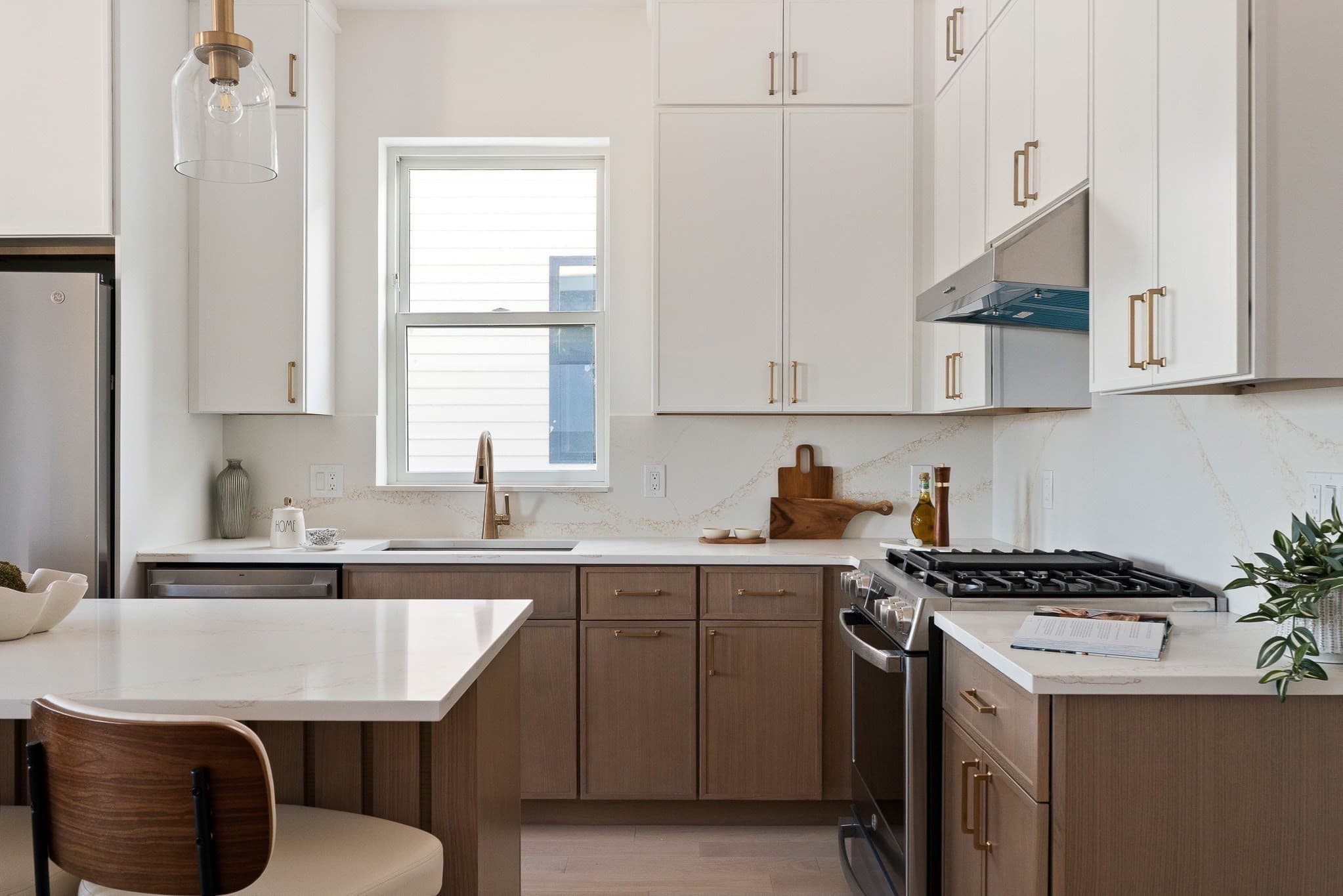 Condominium at 28A Swan Avenue PH, Boston MA 02128, Boston, photo 3 of 16