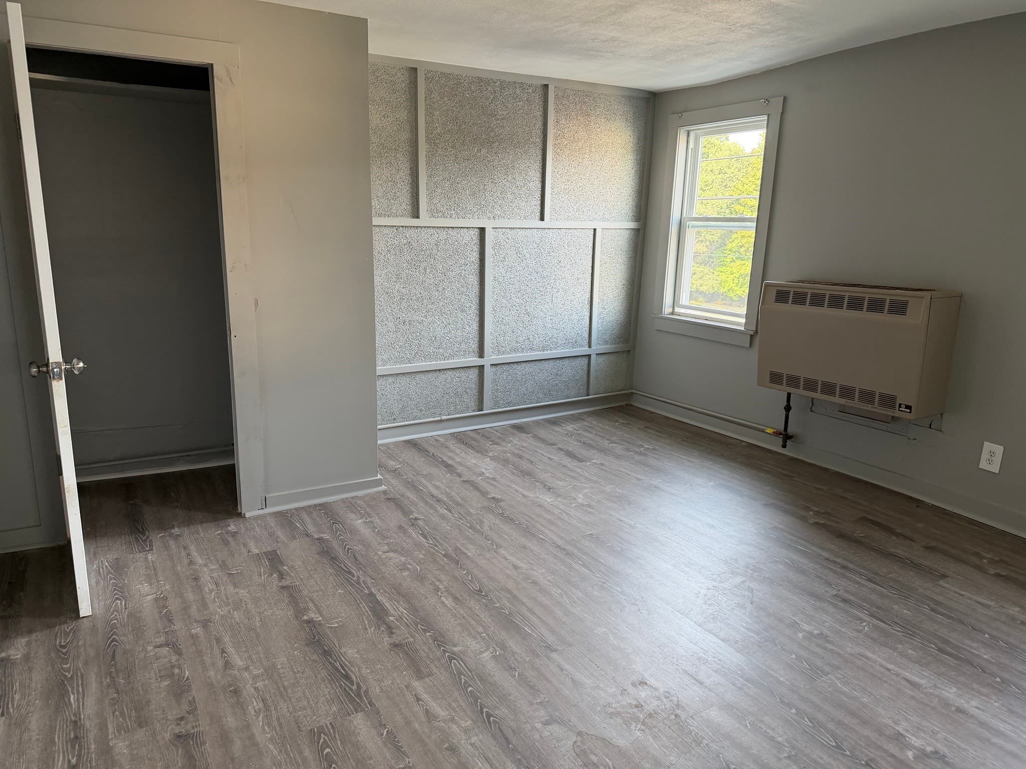 3 Family at 47 West, Southbridge MA 01550, Southbridge, photo 8 of 27