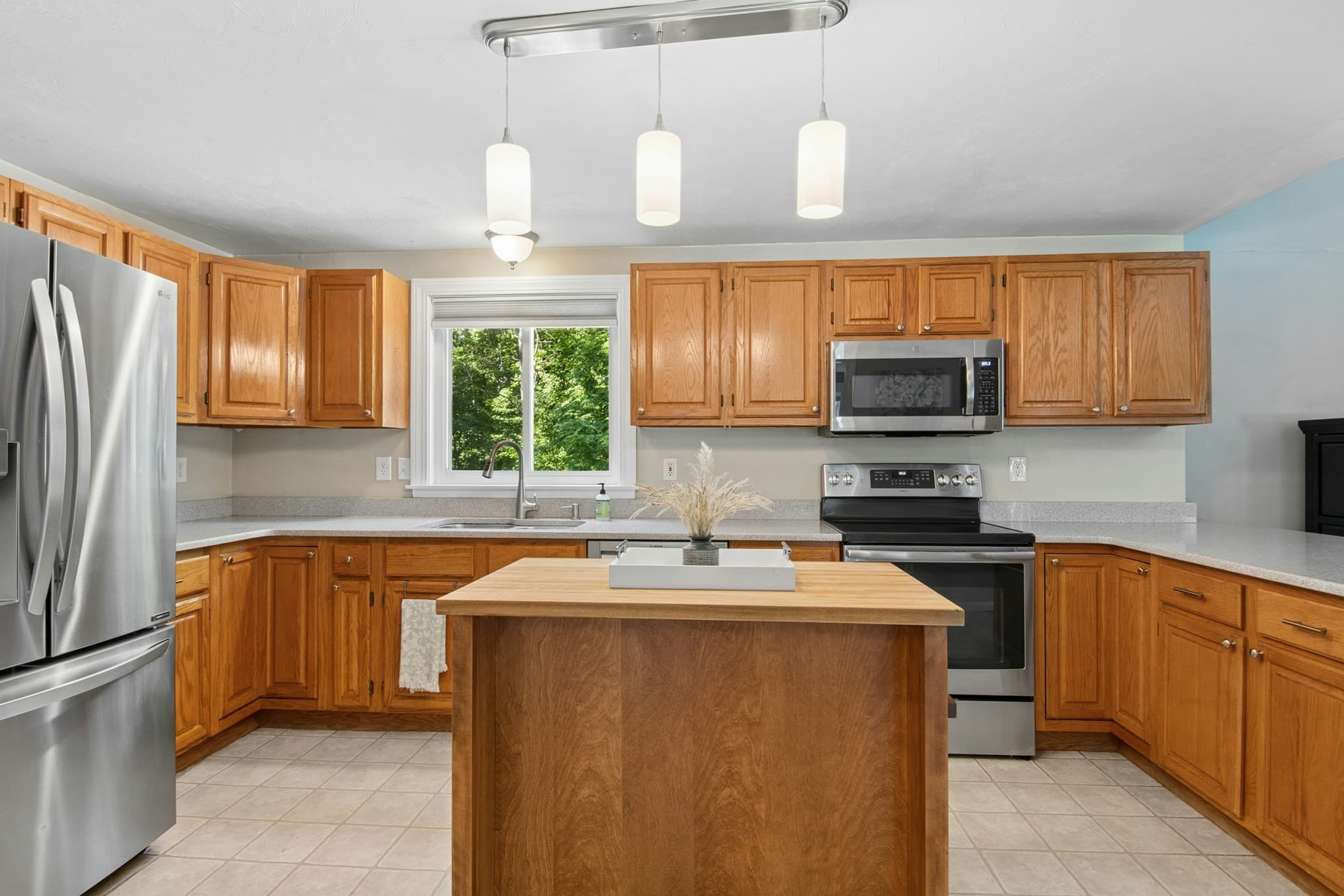 Single Family Residence at 277 Wachusett Street, Holden MA 01520, Holden, photo 14 of 42