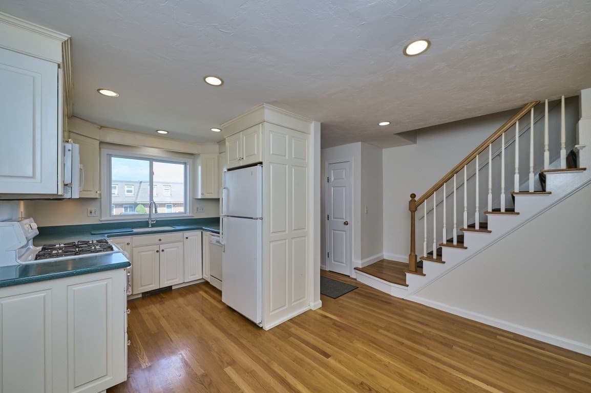 Condominium at 12 Walcott Valley Drive # 12, Hopkinton MA 01748, Hopkinton, photo 6 of 26
