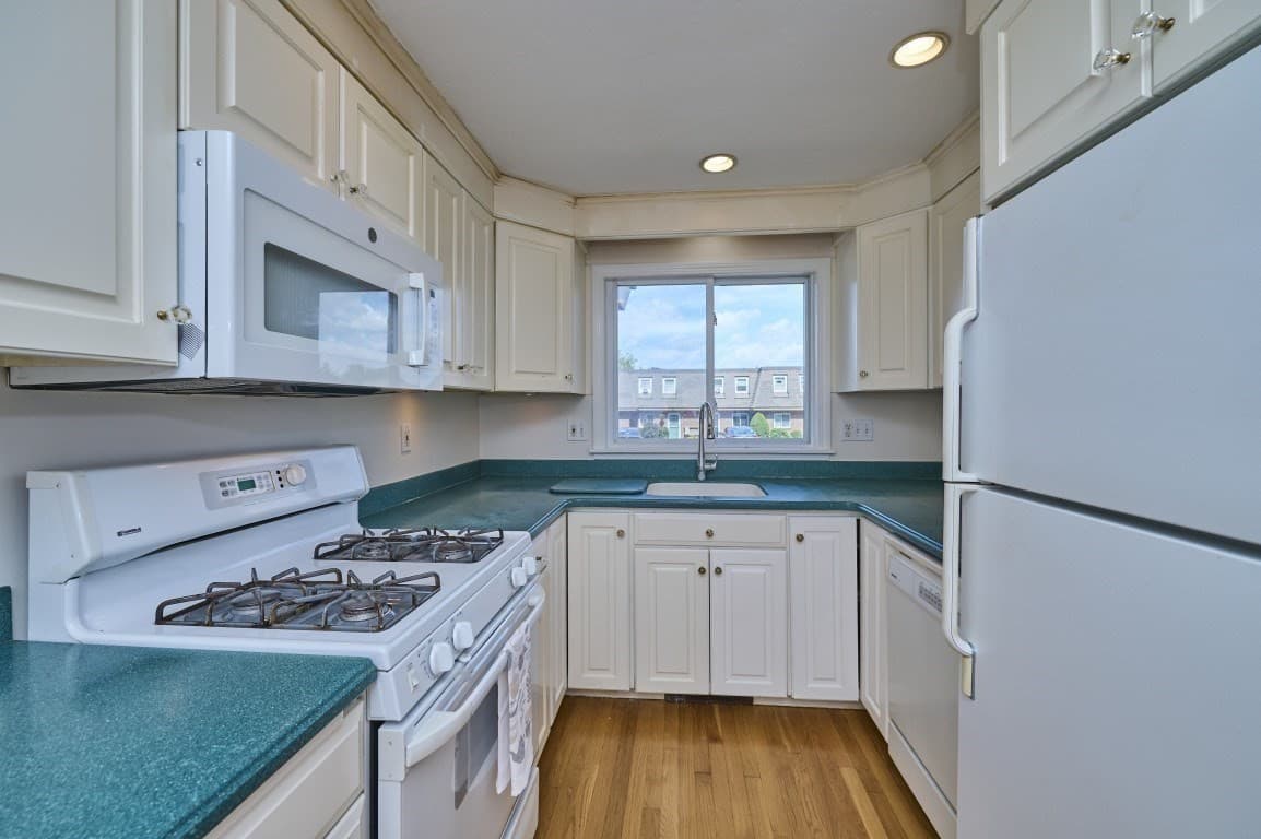 Condominium at 12 Walcott Valley Drive # 12, Hopkinton MA 01748, Hopkinton, photo 7 of 26