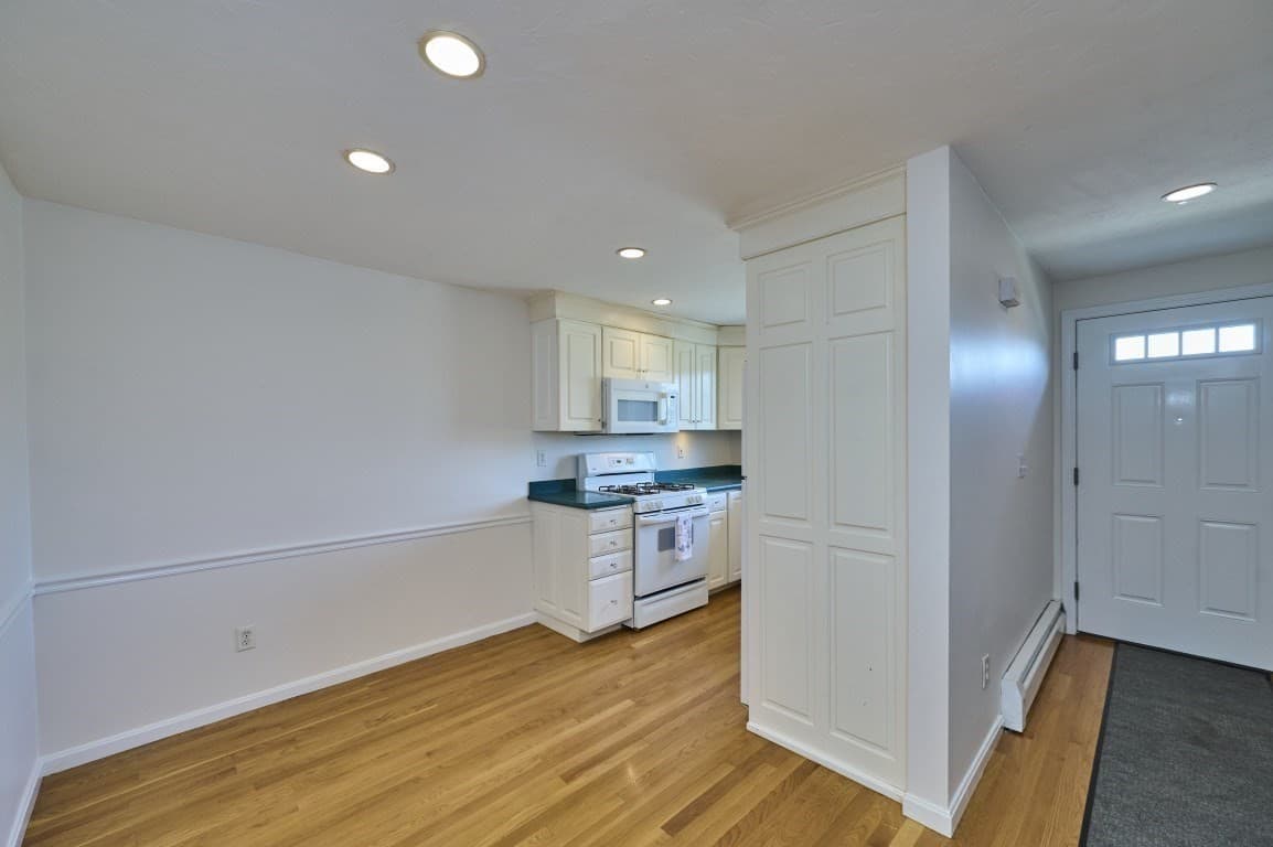 Condominium at 12 Walcott Valley Drive # 12, Hopkinton MA 01748, Hopkinton, photo 5 of 26