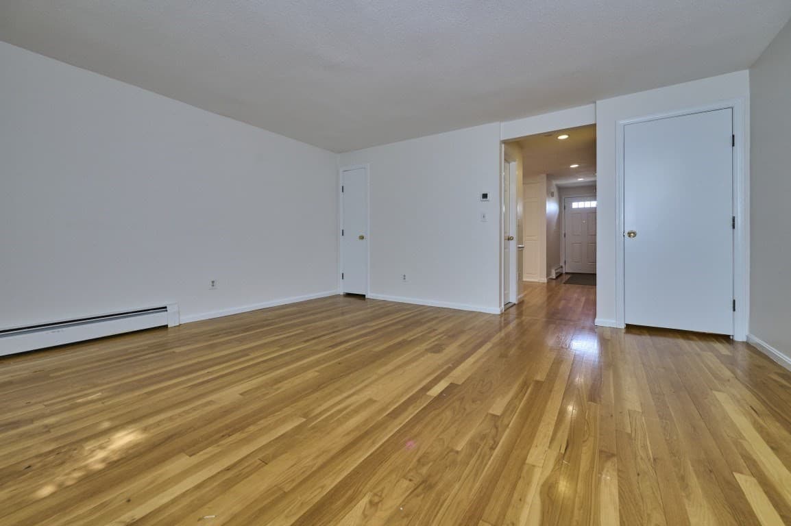 Condominium at 12 Walcott Valley Drive # 12, Hopkinton MA 01748, Hopkinton, photo 9 of 26