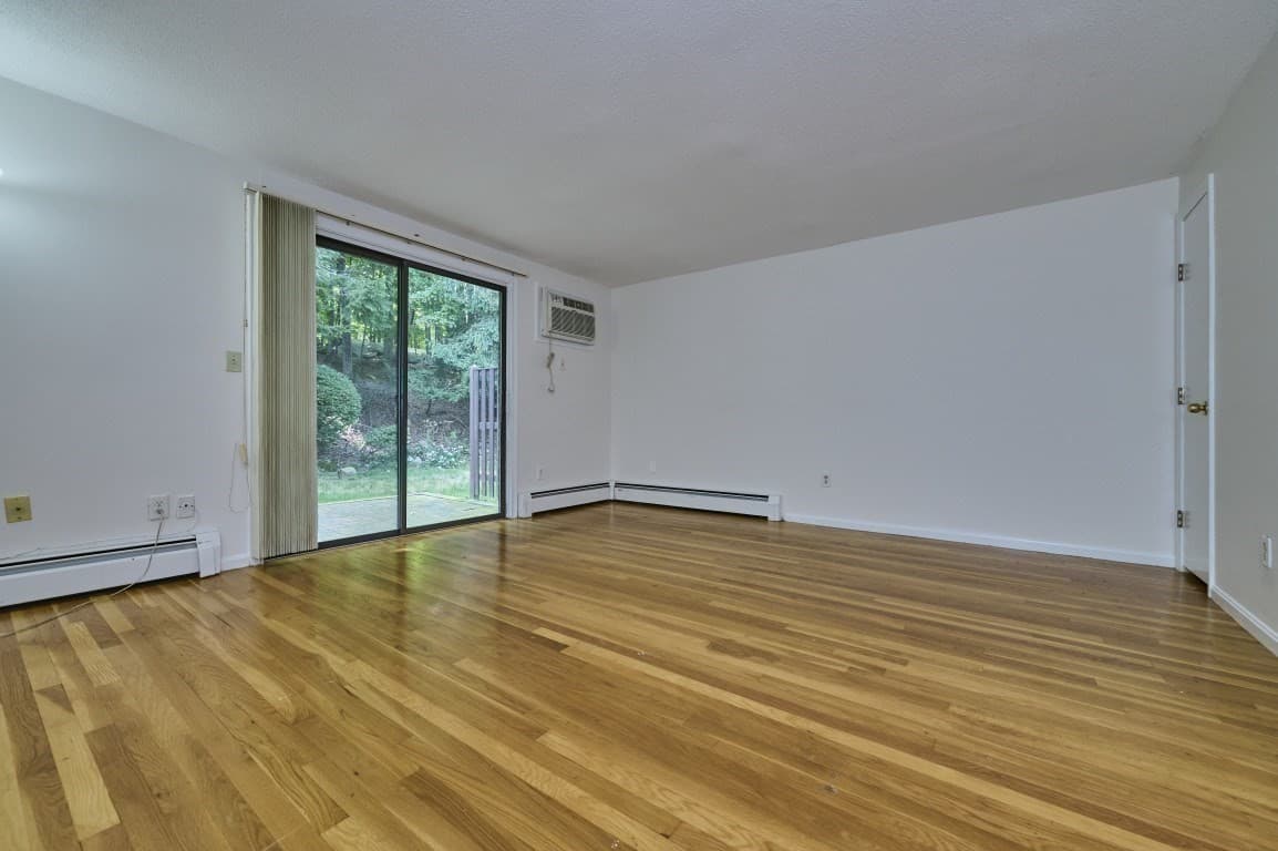 Condominium at 12 Walcott Valley Drive # 12, Hopkinton MA 01748, Hopkinton, photo 11 of 26