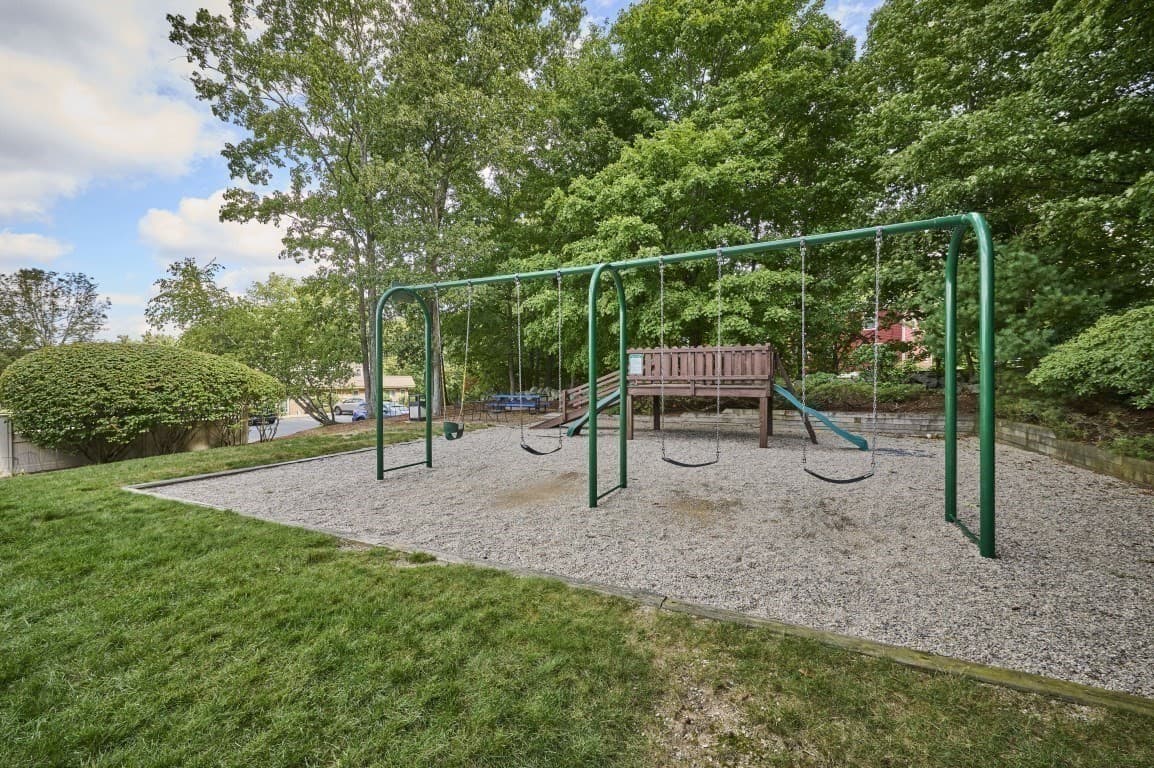 Condominium at 12 Walcott Valley Drive # 12, Hopkinton MA 01748, Hopkinton, photo 25 of 26