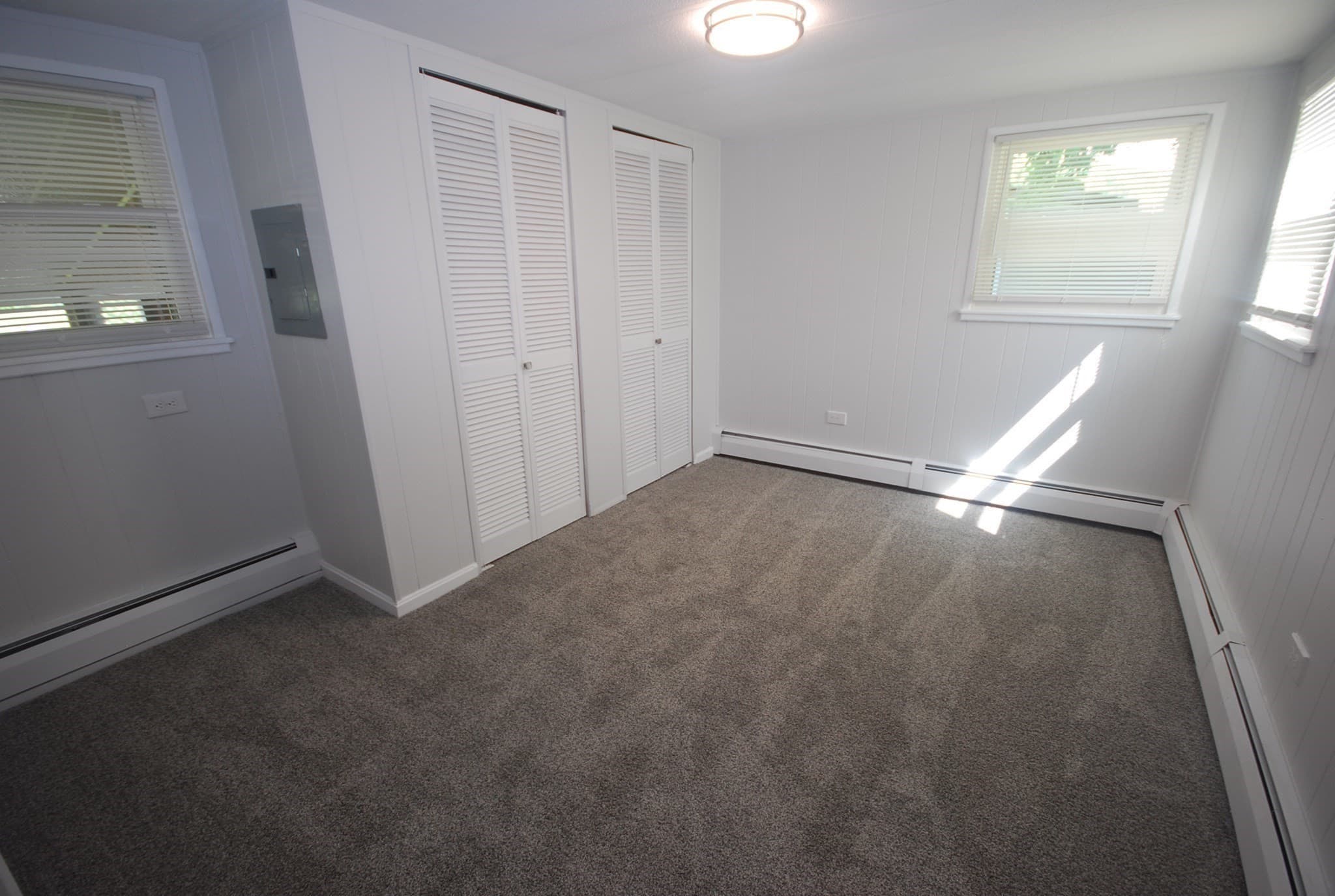 Mobile Home at 18 Riverview Circle, Brimfield MA 01010, photo 23 of 34