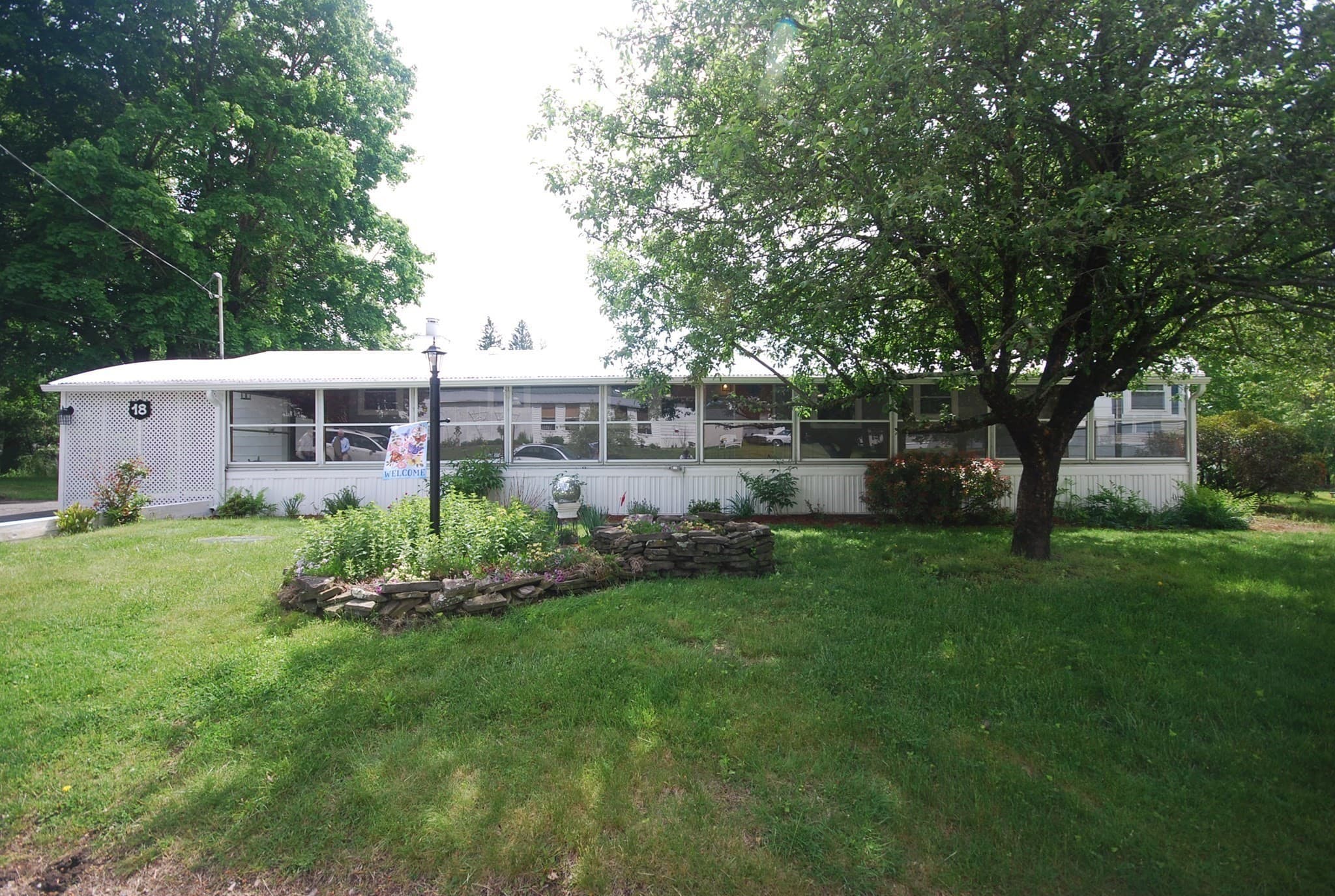 Mobile Home at 18 Riverview Circle, Brimfield MA 01010, photo 3 of 34