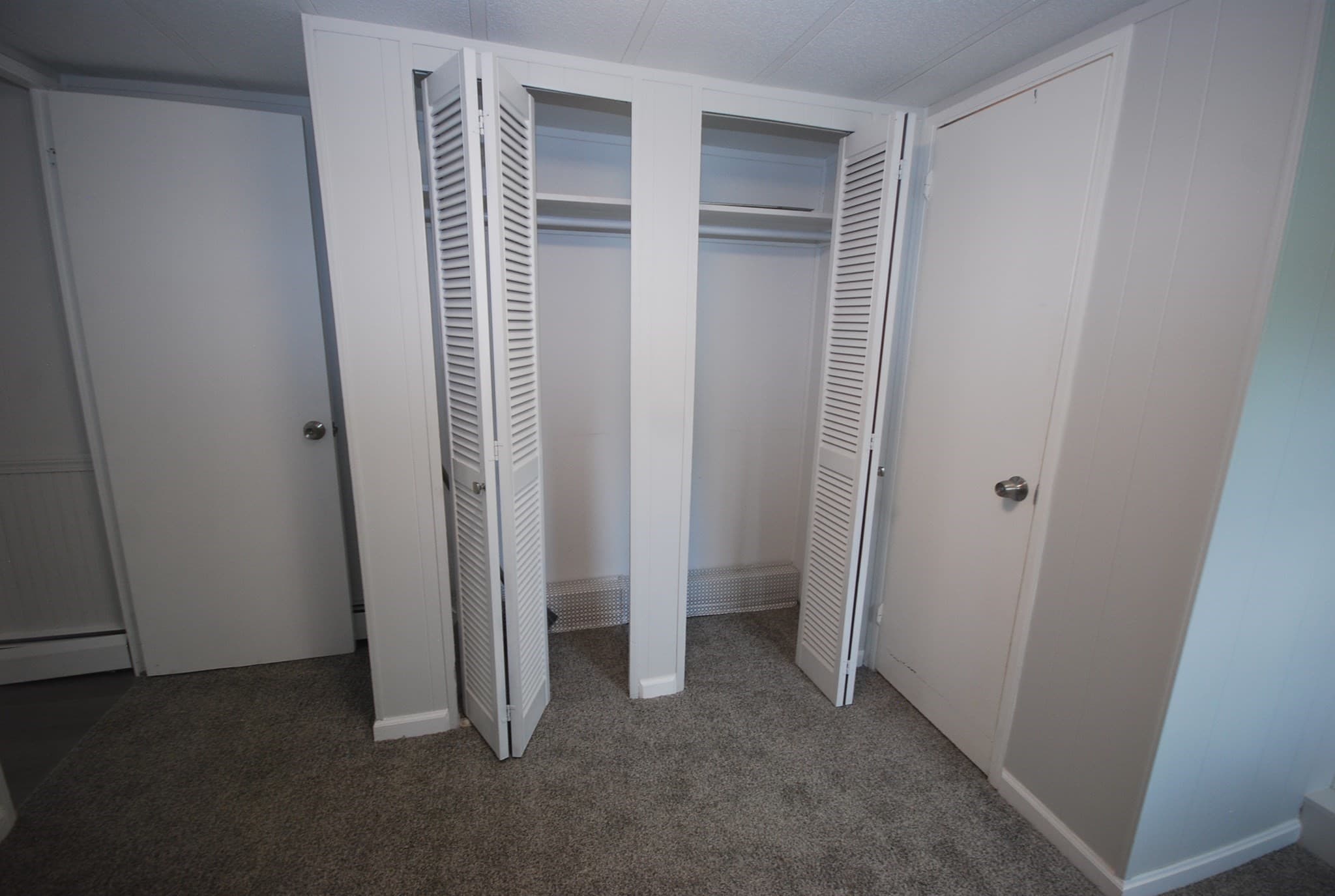 Mobile Home at 18 Riverview Circle, Brimfield MA 01010, photo 19 of 34