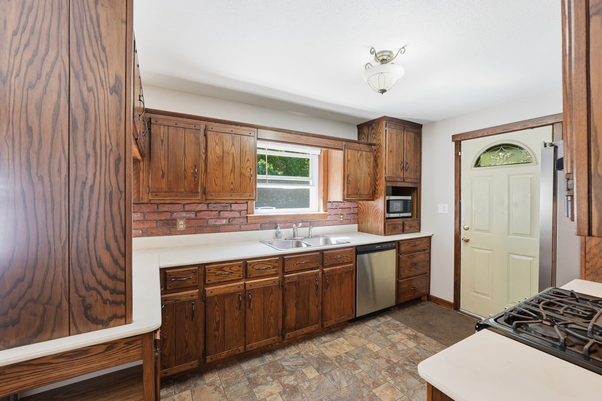 Single Family Residence at 42 Lakeview Dr, West Brookfield MA 01585, West Brookfield, photo 6 of 31