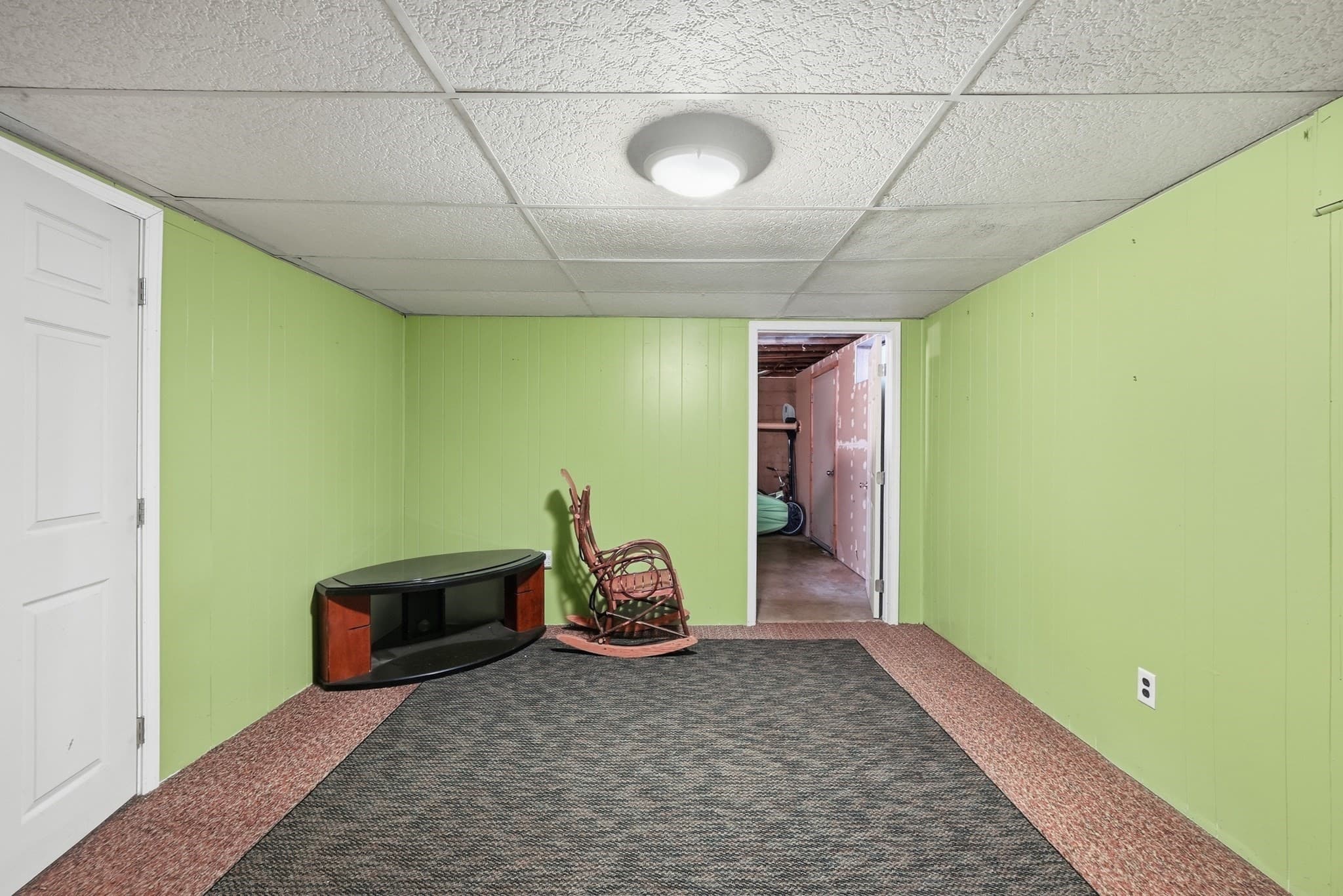 Single Family Residence at 42 Lakeview Dr, West Brookfield MA 01585, West Brookfield, photo 22 of 31