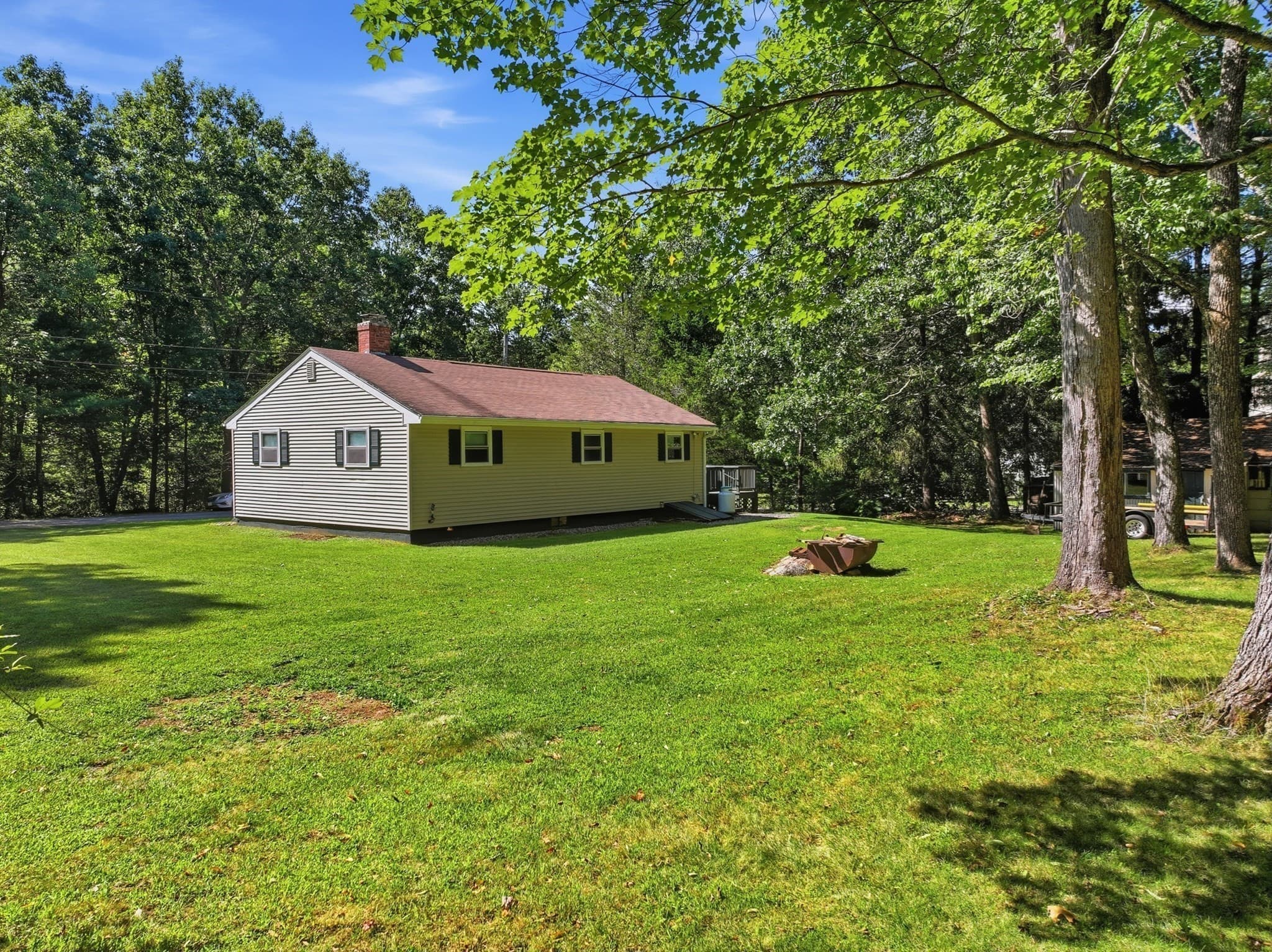 Single Family Residence at 42 Lakeview Dr, West Brookfield MA 01585, West Brookfield, photo 3 of 31