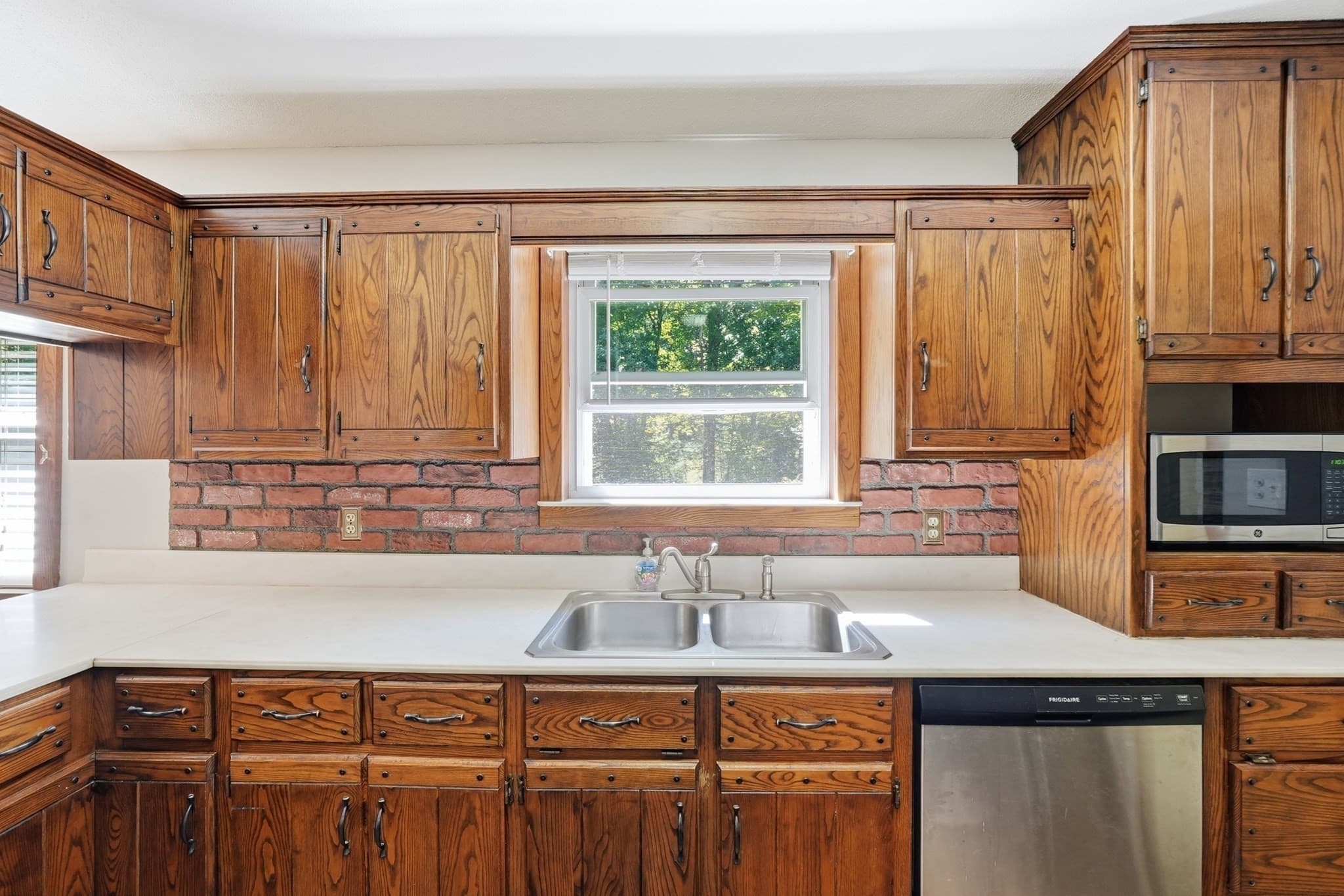 Single Family Residence at 42 Lakeview Dr, West Brookfield MA 01585, West Brookfield, photo 5 of 31