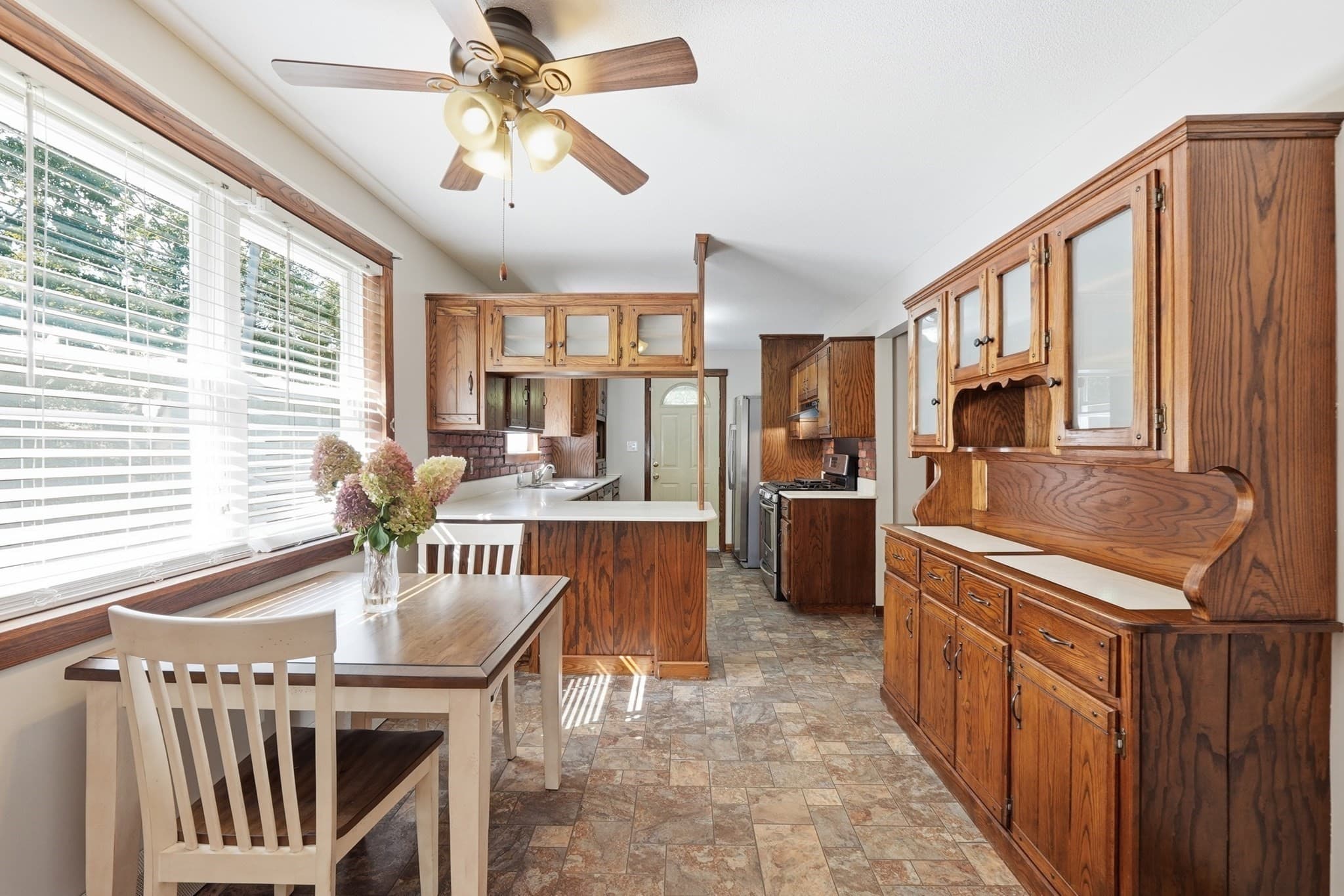 Single Family Residence at 42 Lakeview Dr, West Brookfield MA 01585, West Brookfield, photo 9 of 31