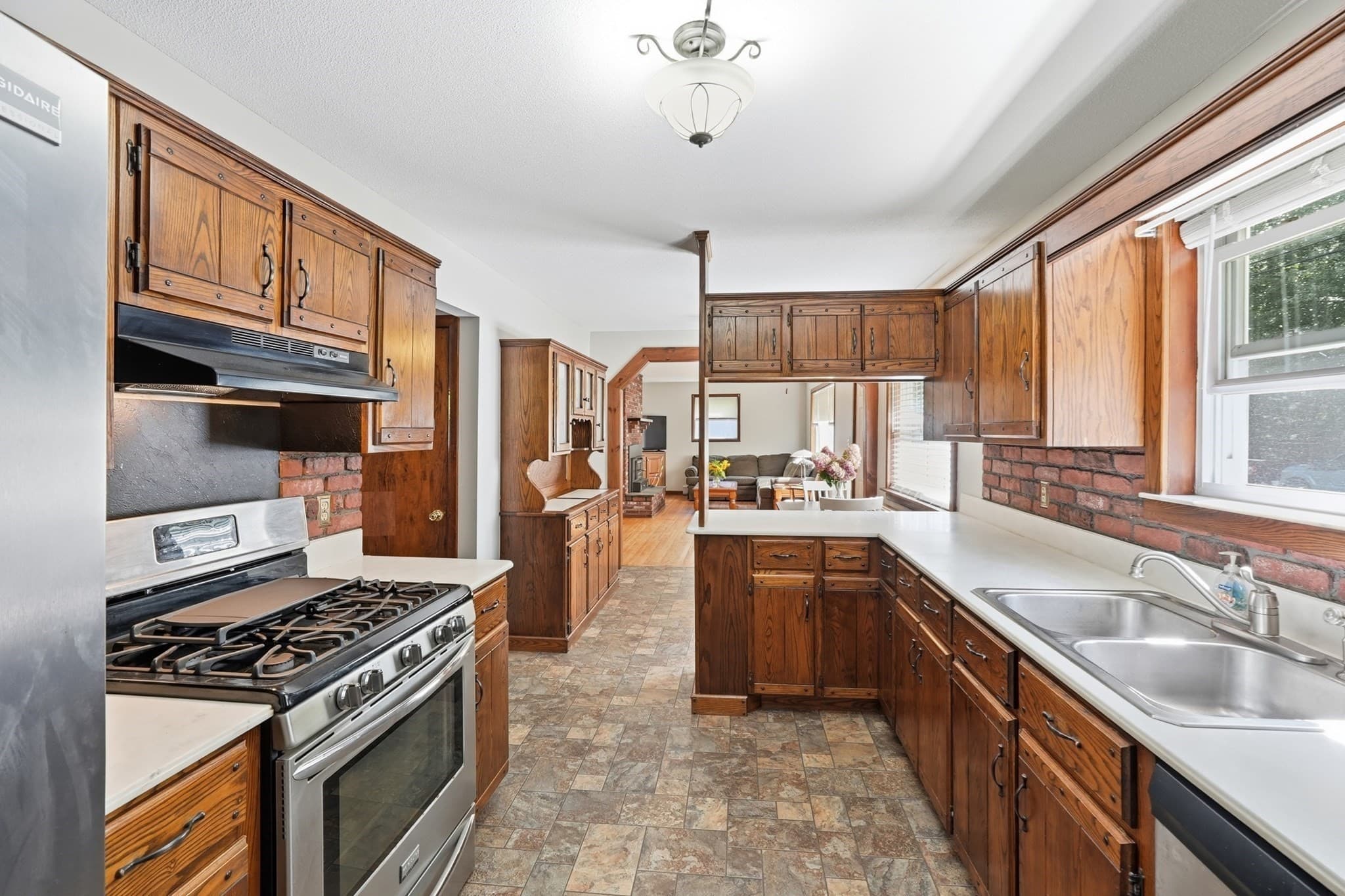 Single Family Residence at 42 Lakeview Dr, West Brookfield MA 01585, West Brookfield, photo 4 of 31