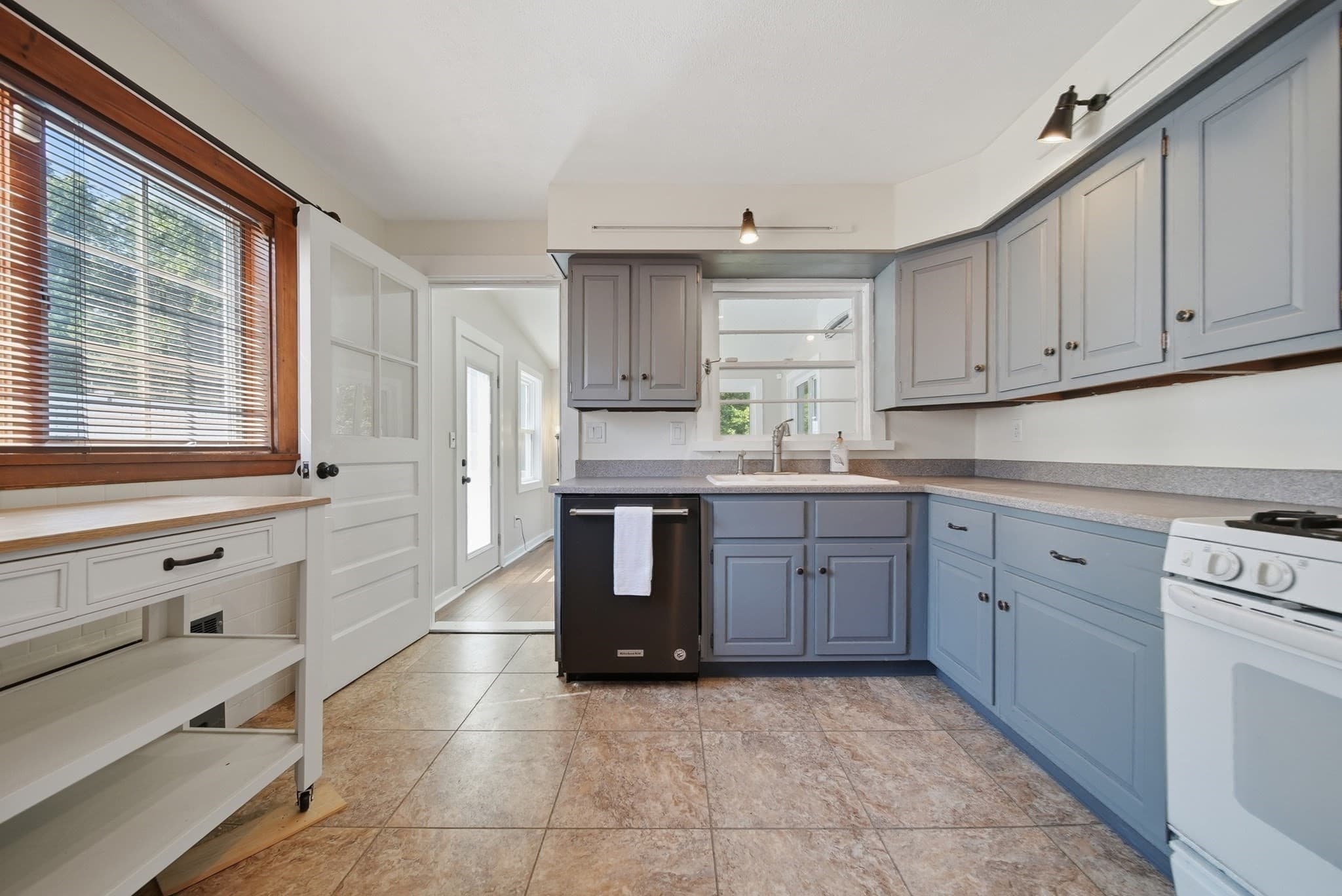 Single Family Residence at 38 1/2 Abington Ave, Peabody MA 01960, Peabody, photo 16 of 41