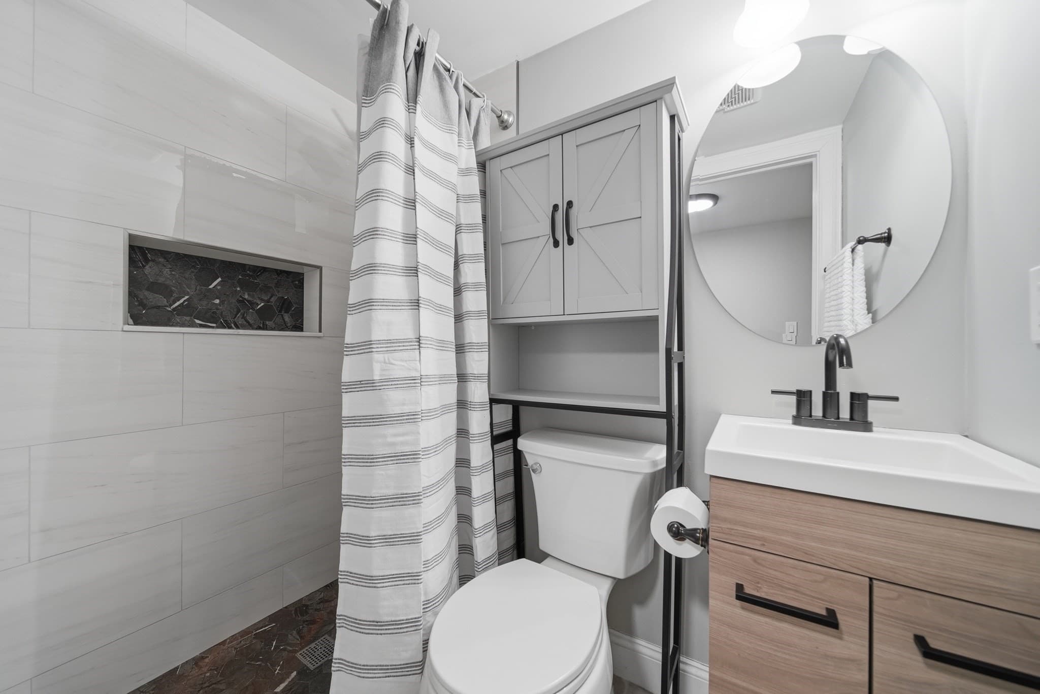 Single Family Residence at 107 New York St, Lowell MA 01854, Lowell, photo 27 of 39