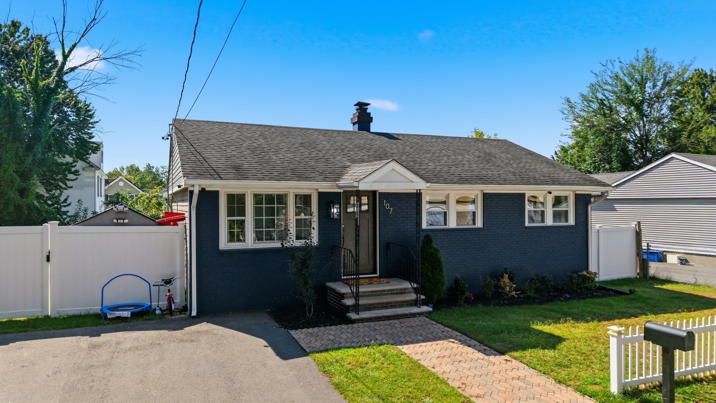 Single Family Residence at 107 New York St, Lowell MA 01854, Lowell, photo 2 of 39