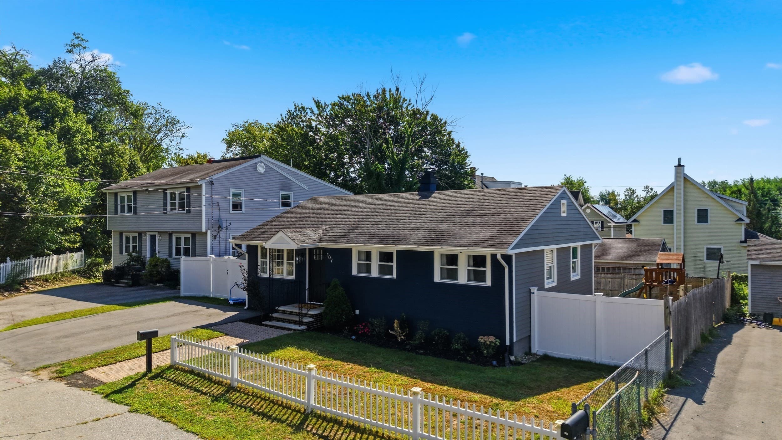 Single Family Residence at 107 New York St, Lowell MA 01854, Lowell, photo 3 of 39