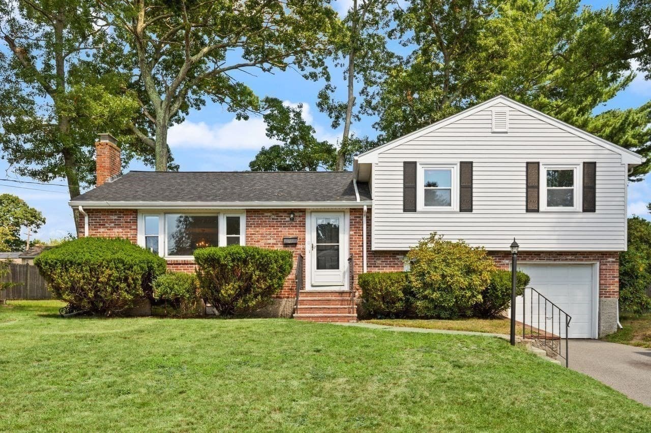Single Family Residence at 11 Imrie St, Randolph MA 02368, photo 8 of 33