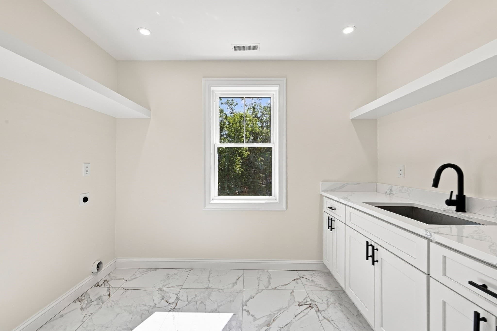 Single Family Residence at 2 Berthold St, Saugus MA 01906, Saugus, photo 19 of 42