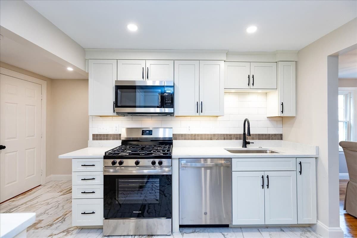 Single Family Residence at 39 Birch St, Tewksbury MA 01876, Tewksbury, photo 14 of 41