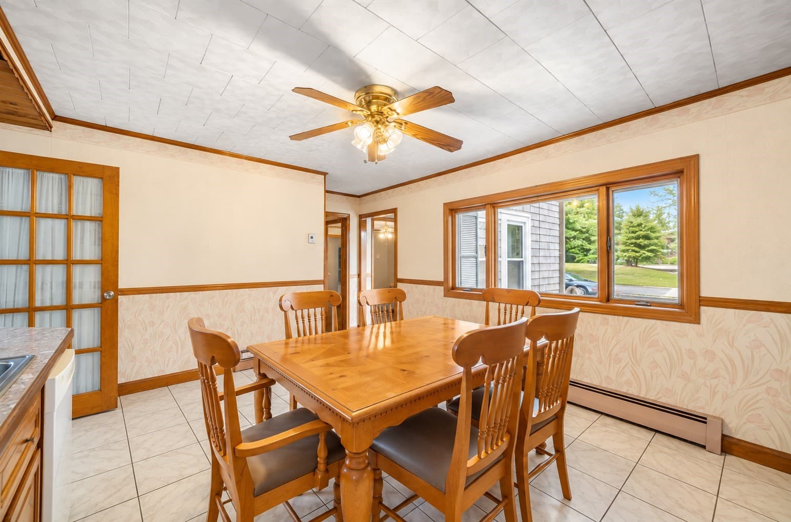 2 Family - 2 Units Up/Down at 40 Railroad Avenue, Taunton MA 02780, Taunton, photo 12 of 42