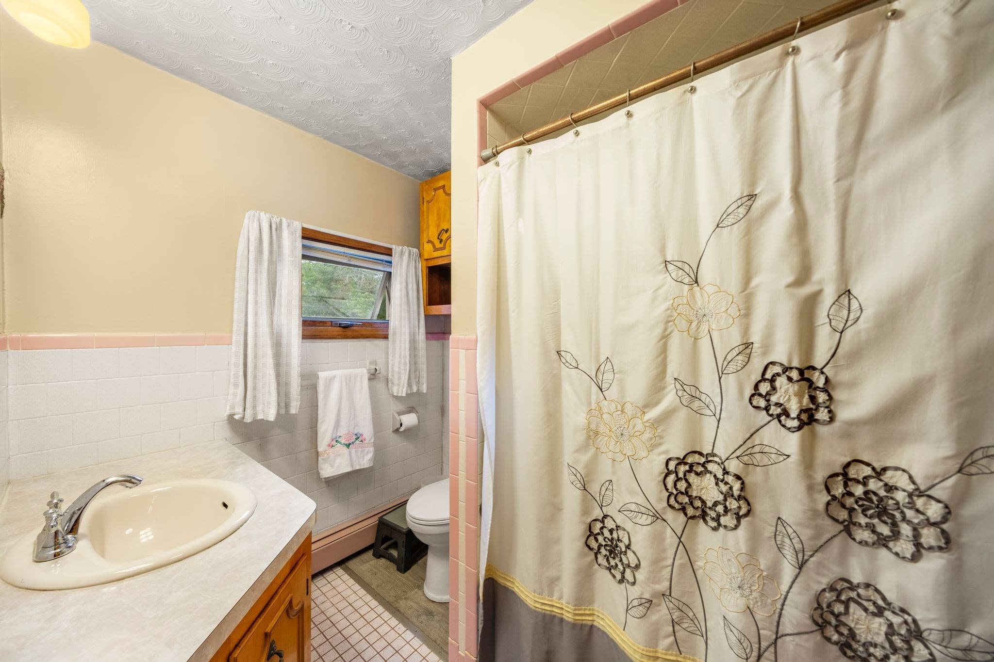 2 Family - 2 Units Up/Down at 40 Railroad Avenue, Taunton MA 02780, Taunton, photo 18 of 42