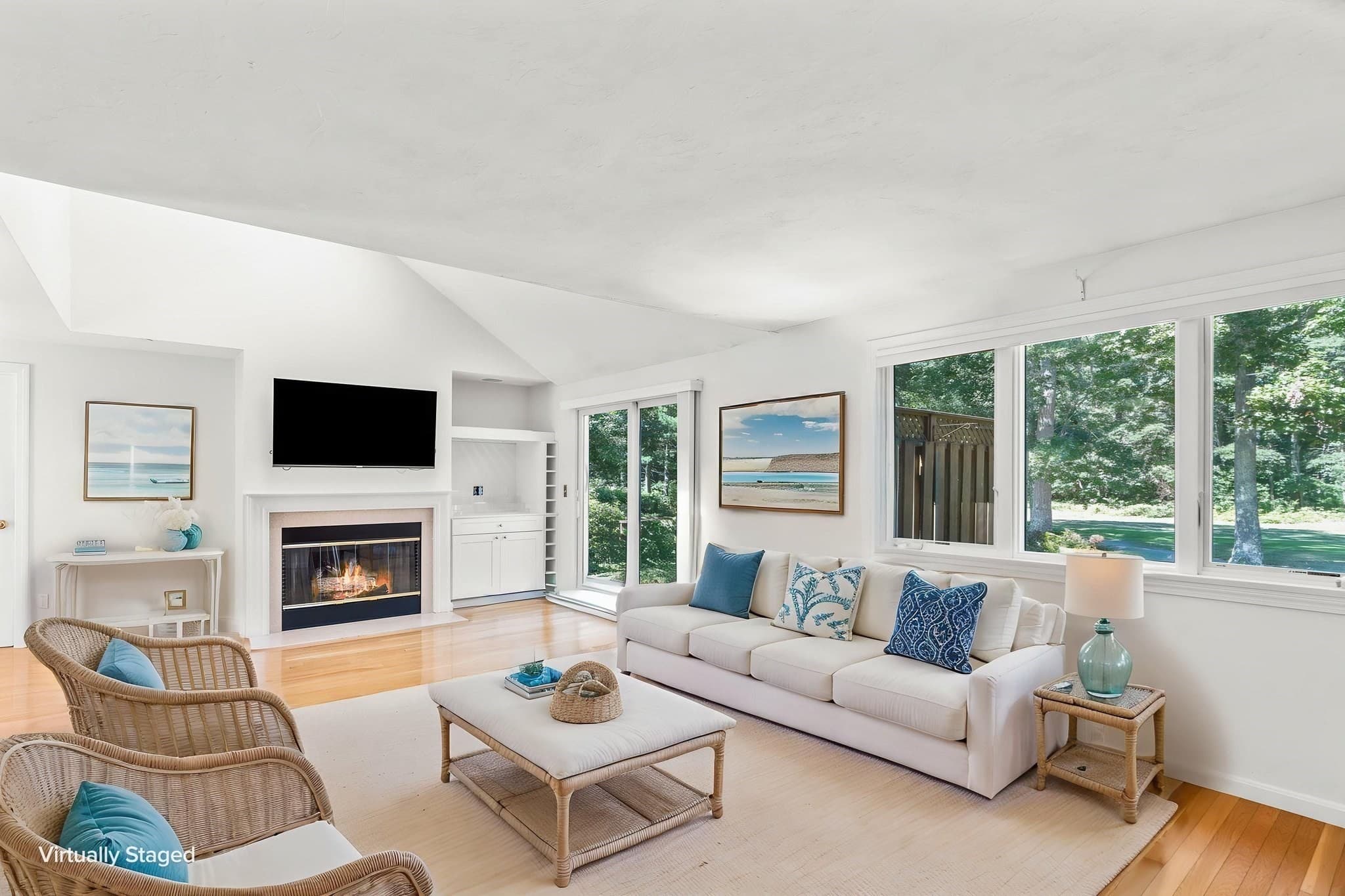 Single Family Residence at 7 Par Three Ct, Mashpee MA 02649, Mashpee, photo 7 of 38