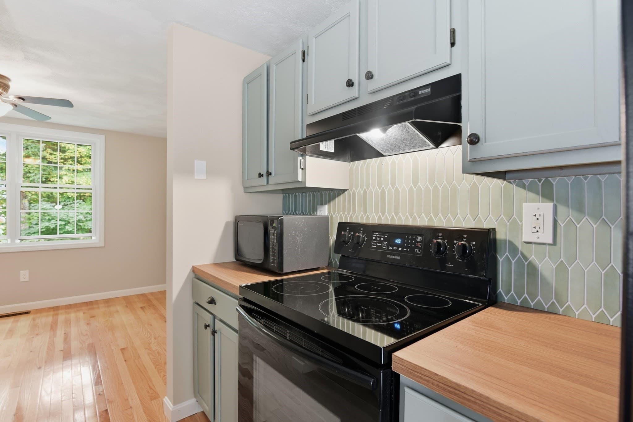 Condominium at 126 Patrick Rd # 126, Tewksbury MA 01876, Tewksbury, photo 12 of 41
