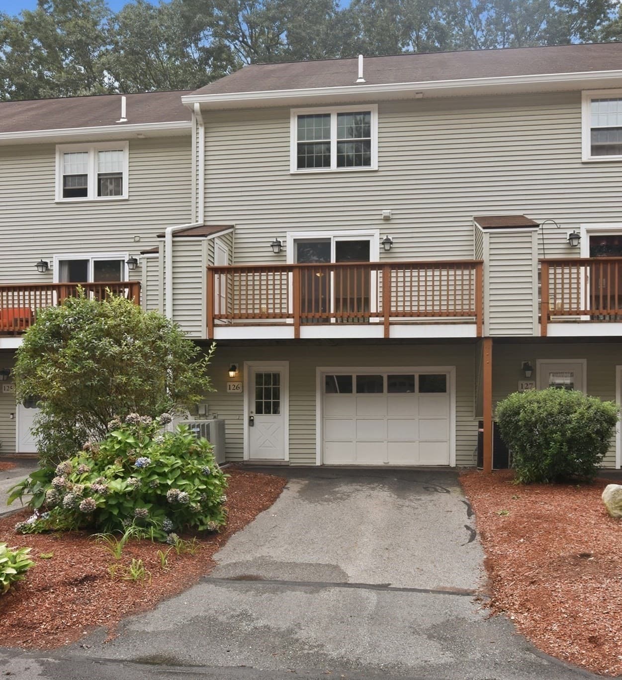 126 Patrick Rd # 126, Tewksbury MA 01876