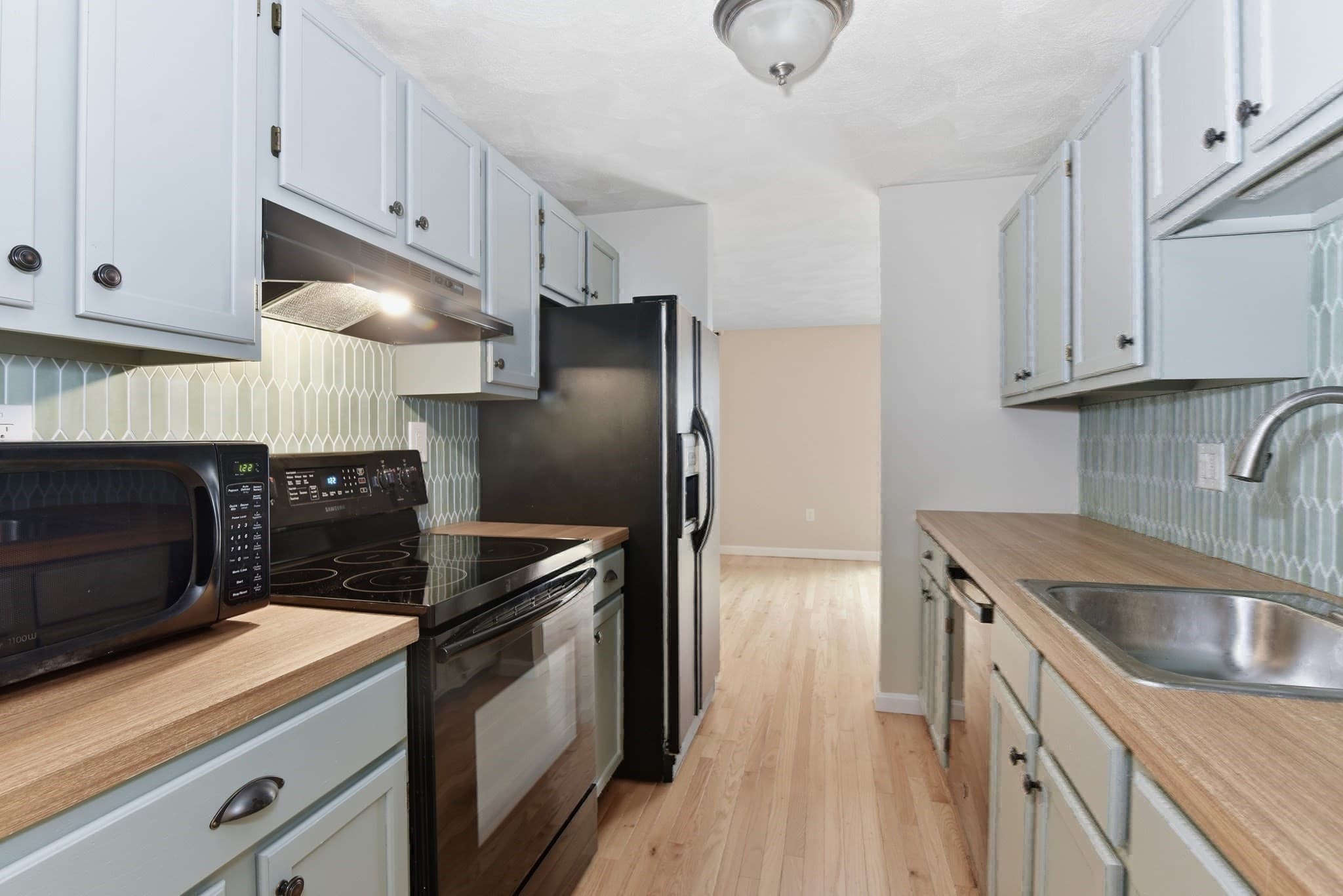 Condominium at 126 Patrick Rd # 126, Tewksbury MA 01876, Tewksbury, photo 14 of 41