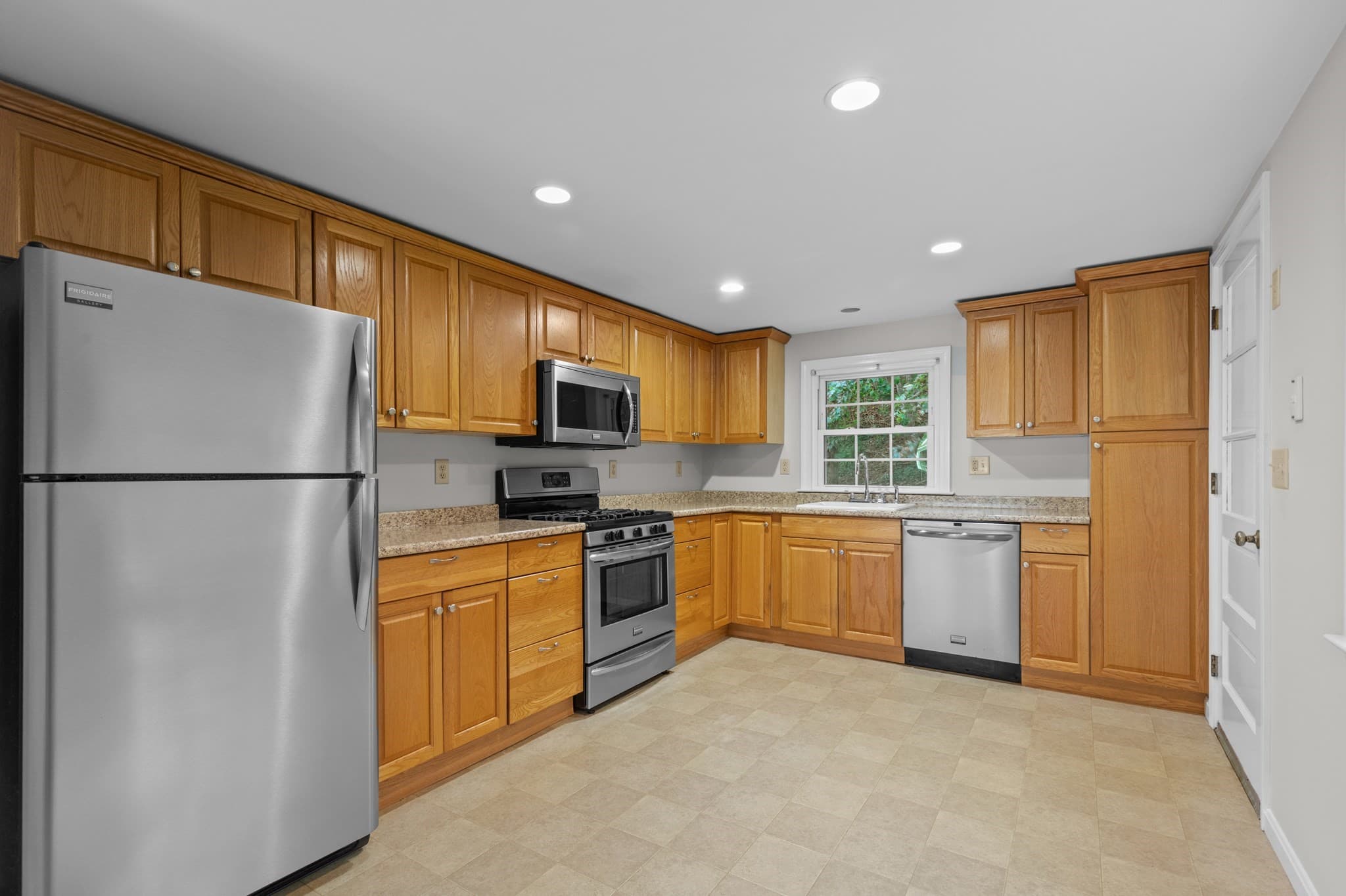 Single Family Residence at 64 Alden St, Plymouth MA 02360, Plymouth, photo 12 of 28