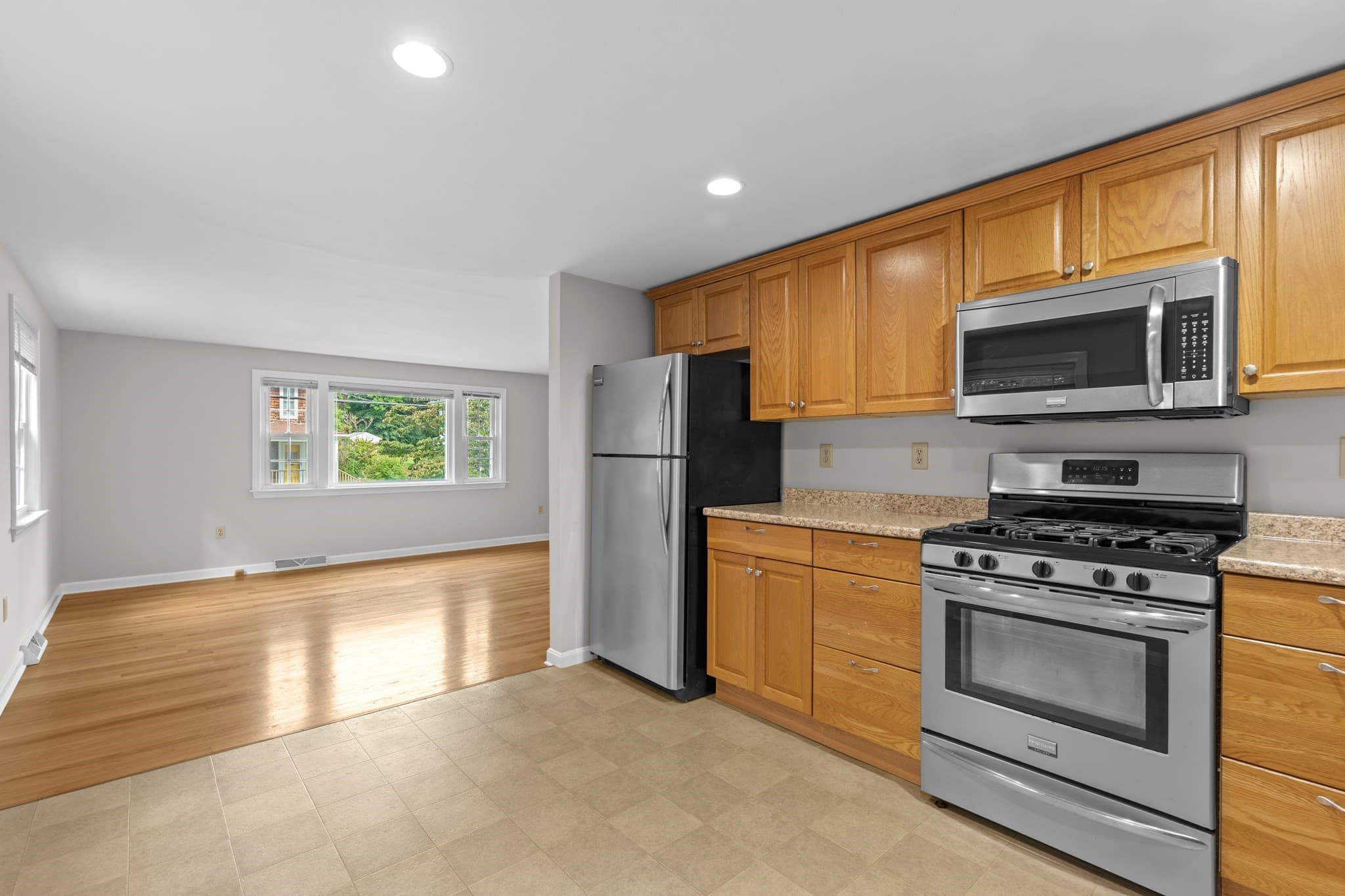 Single Family Residence at 64 Alden St, Plymouth MA 02360, Plymouth, photo 11 of 28