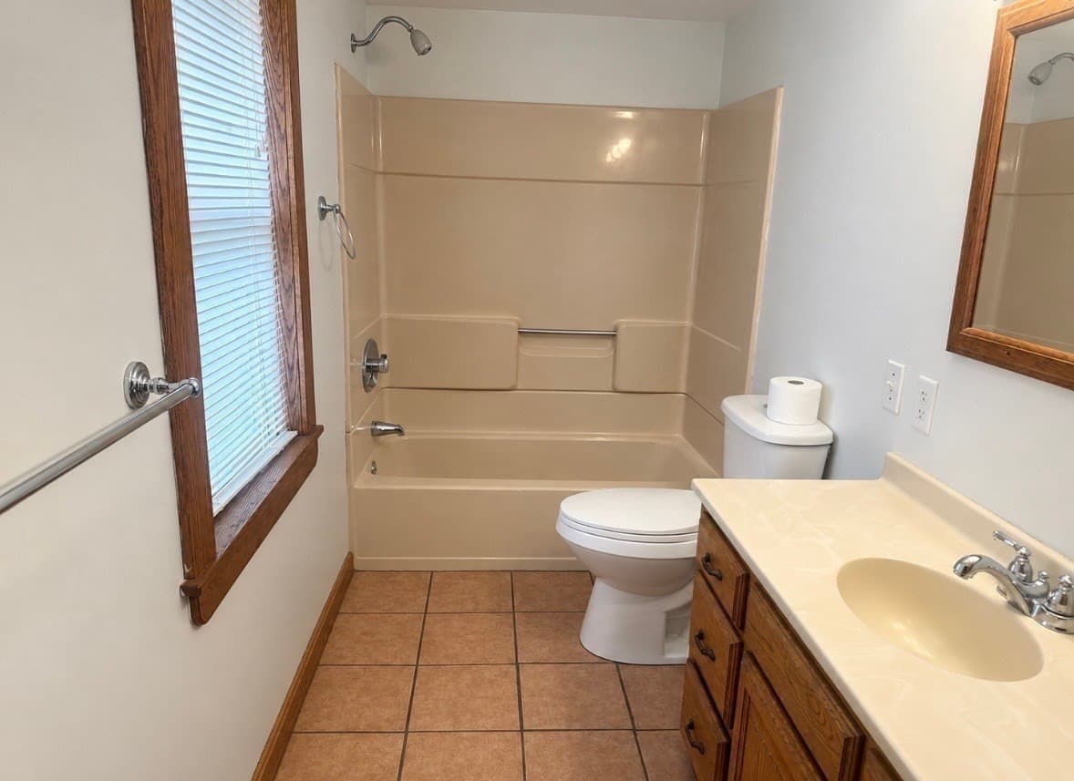 Single Family Residence at 28 Bedford Road, Woburn MA 01801, Woburn, photo 22 of 37