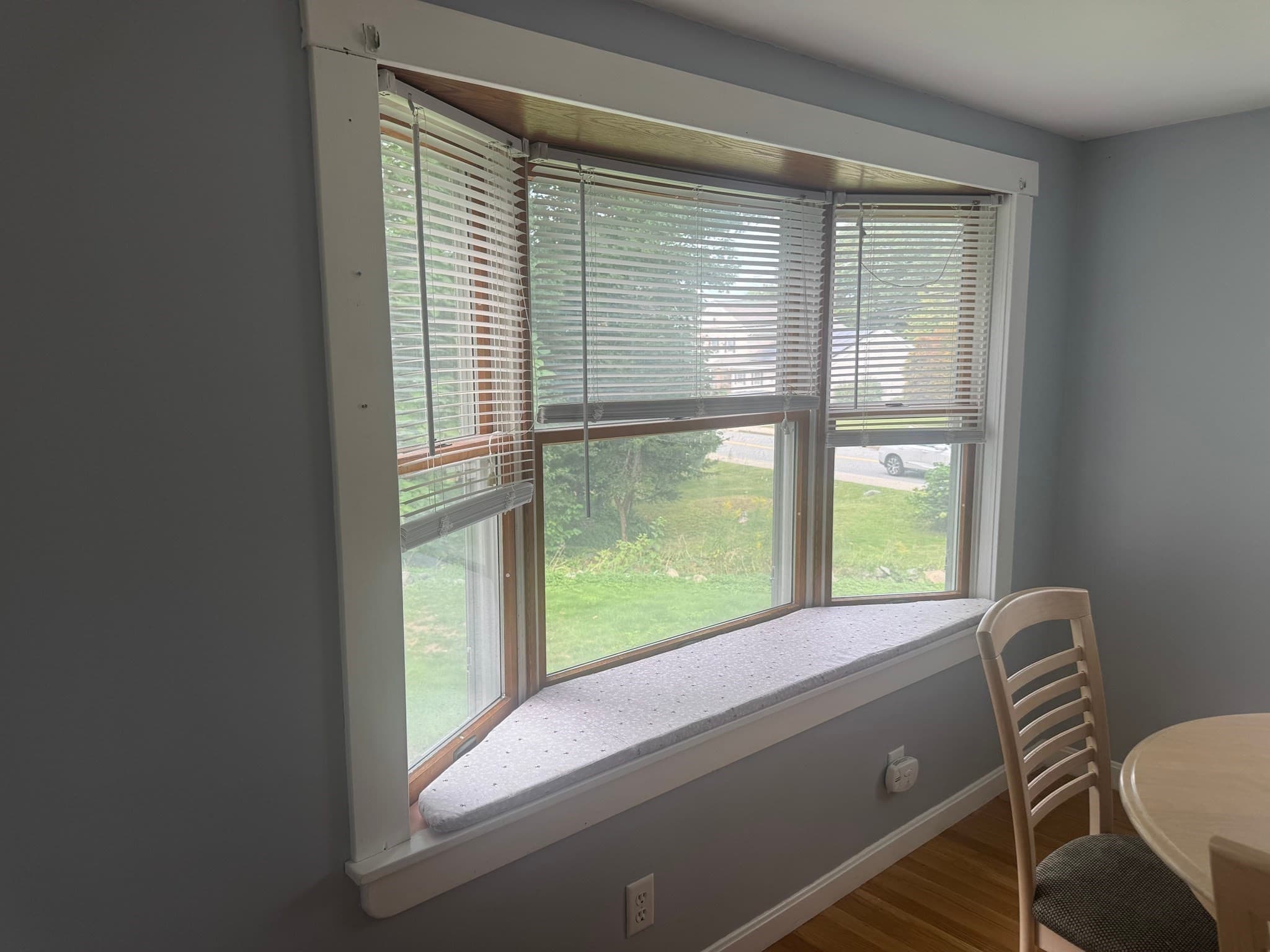 Single Family Residence at 28 Bedford Road, Woburn MA 01801, Woburn, photo 7 of 37