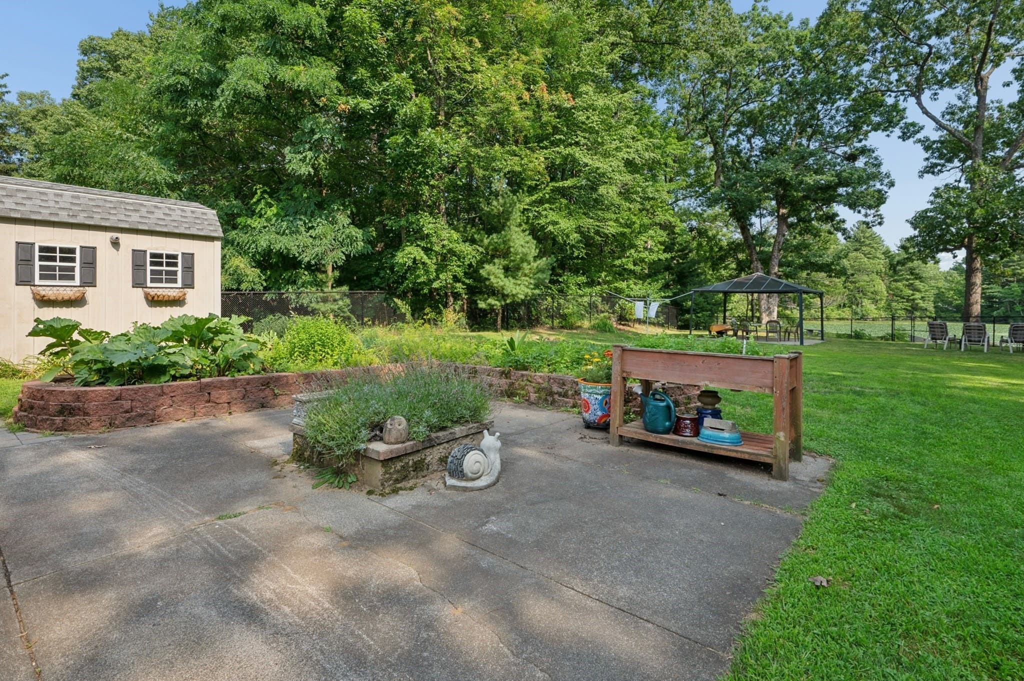 Single Family Residence at 11 Greybert Ln, Worcester MA 01602, Worcester, photo 11 of 42