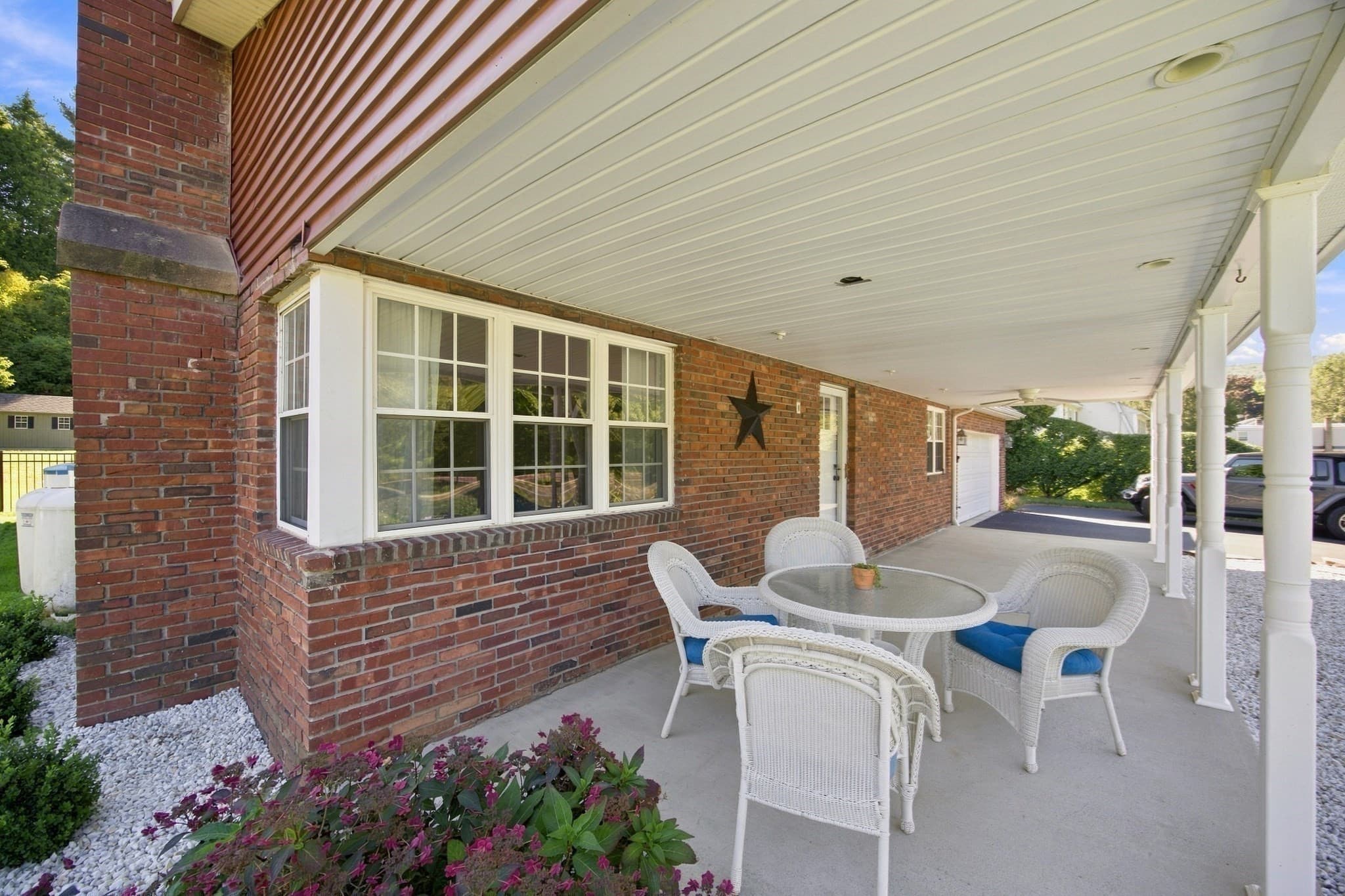 Single Family Residence at 146 Huntington Rd, Russell MA 01071, photo 5 of 28