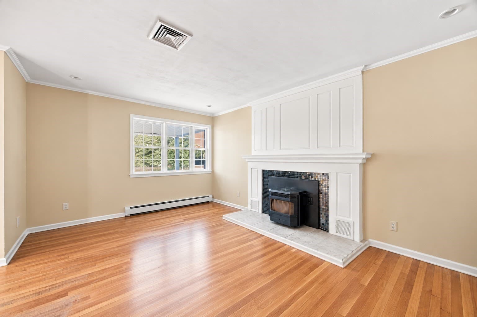Single Family Residence at 146 Huntington Rd, Russell MA 01071, photo 20 of 28