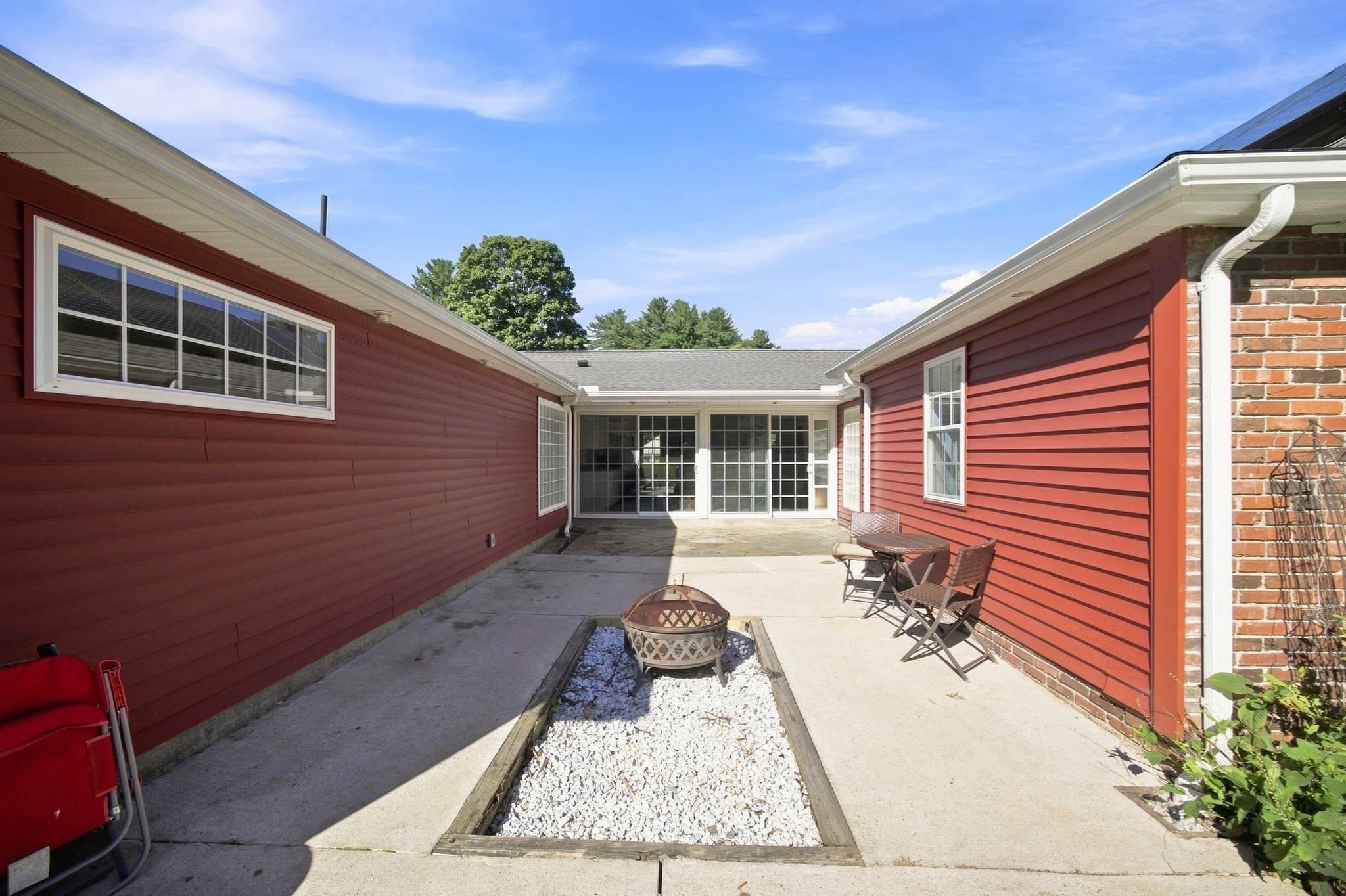 Single Family Residence at 146 Huntington Rd, Russell MA 01071, photo 10 of 28