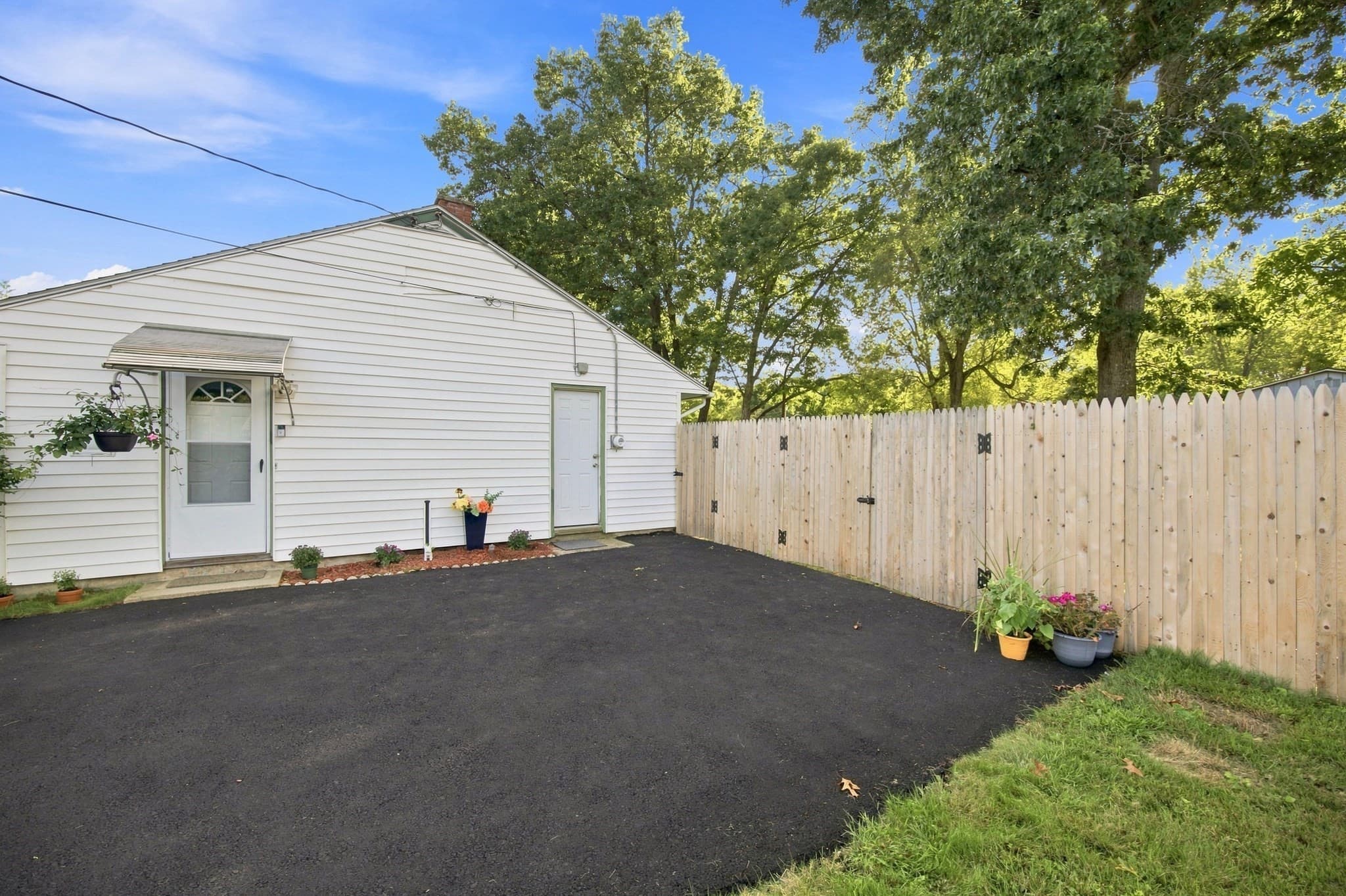 Single Family Residence at 96 Shady Brook Lane, Springfield MA 01118, Springfield, photo 25 of 27
