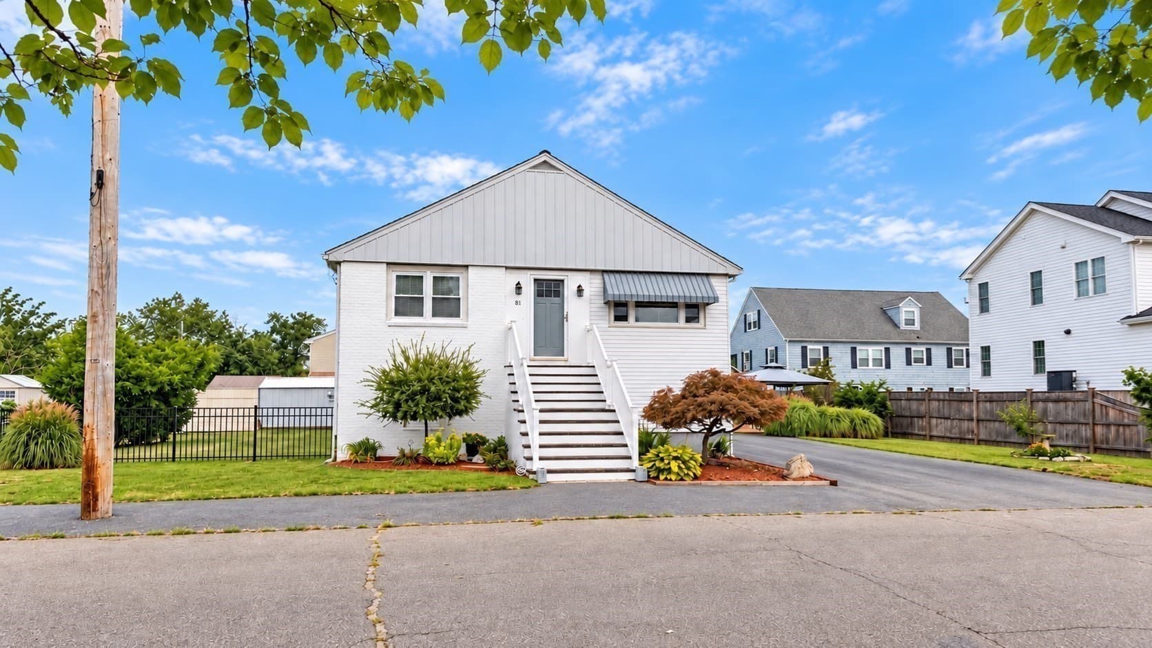 Single Family Residence at 81 Warfield Avenue, Hull MA 02045, Hull, photo 2 of 33