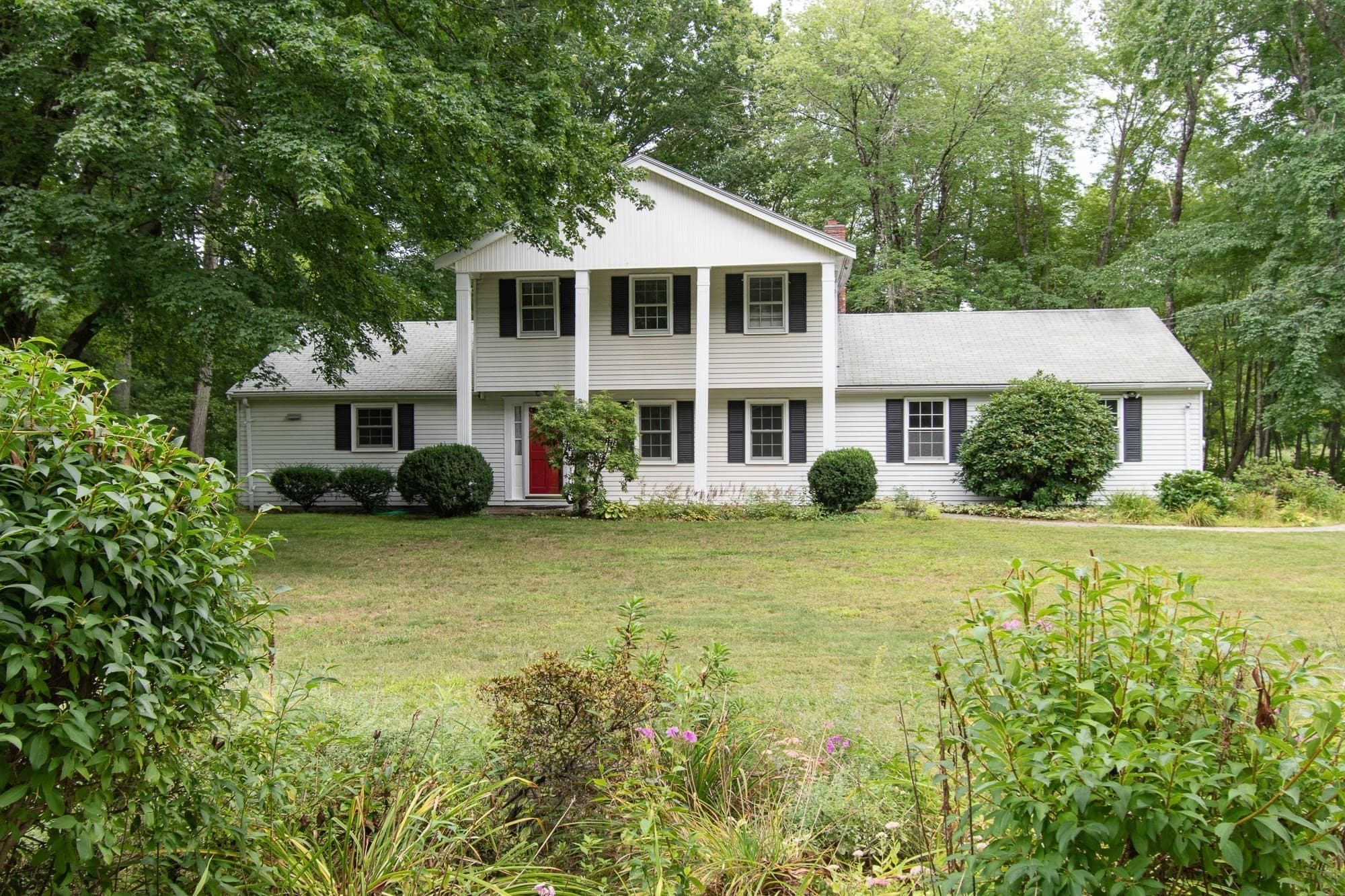 16 Crabapple Ln, Chelmsford MA 01824