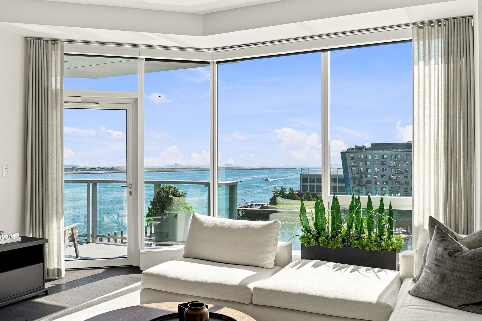 50 Liberty Drive # 7E, Boston MA 02210