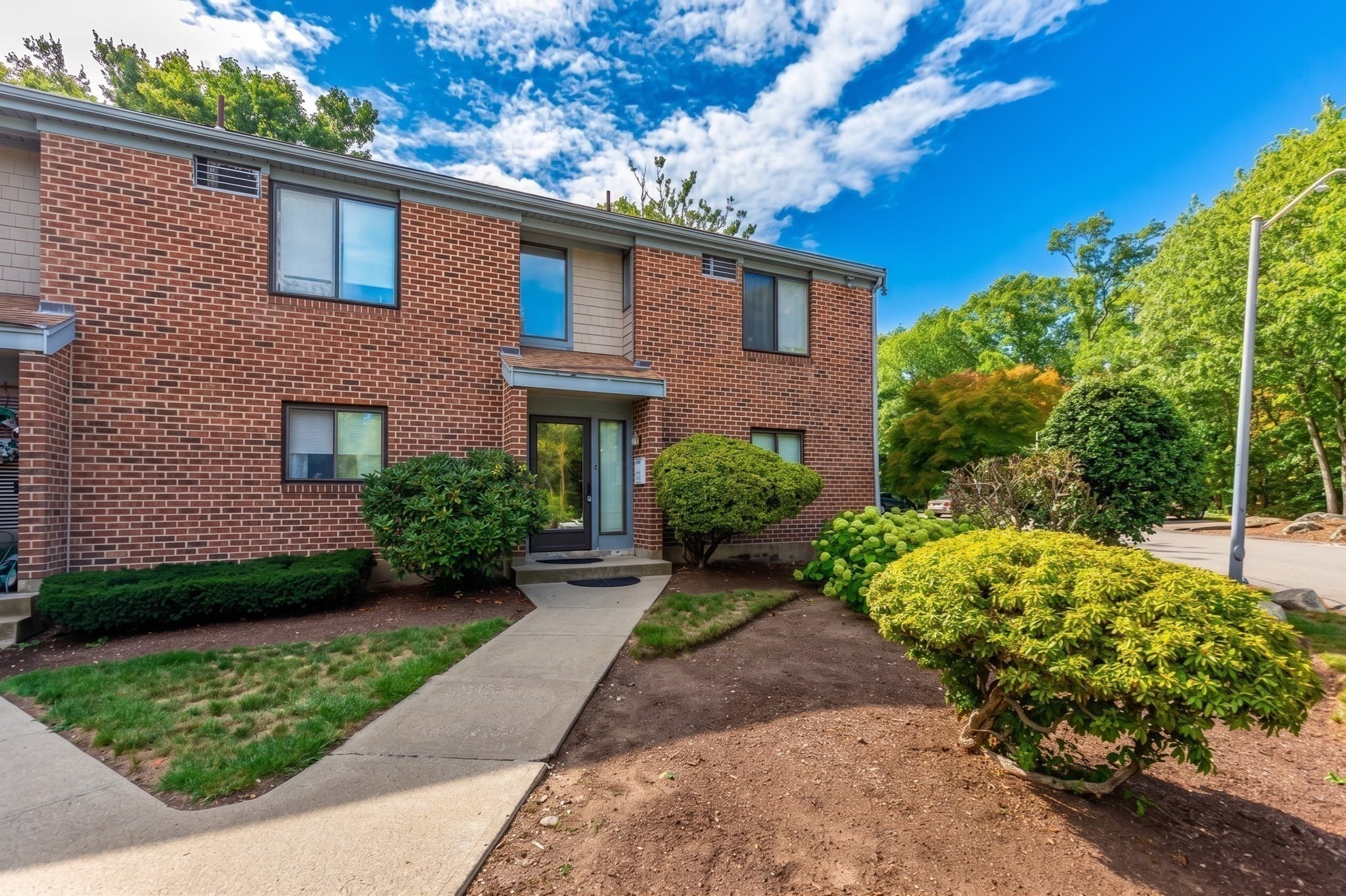 Condominium at 22 Old Stone Way # 22, Weymouth MA 02189, photo 2 of 38