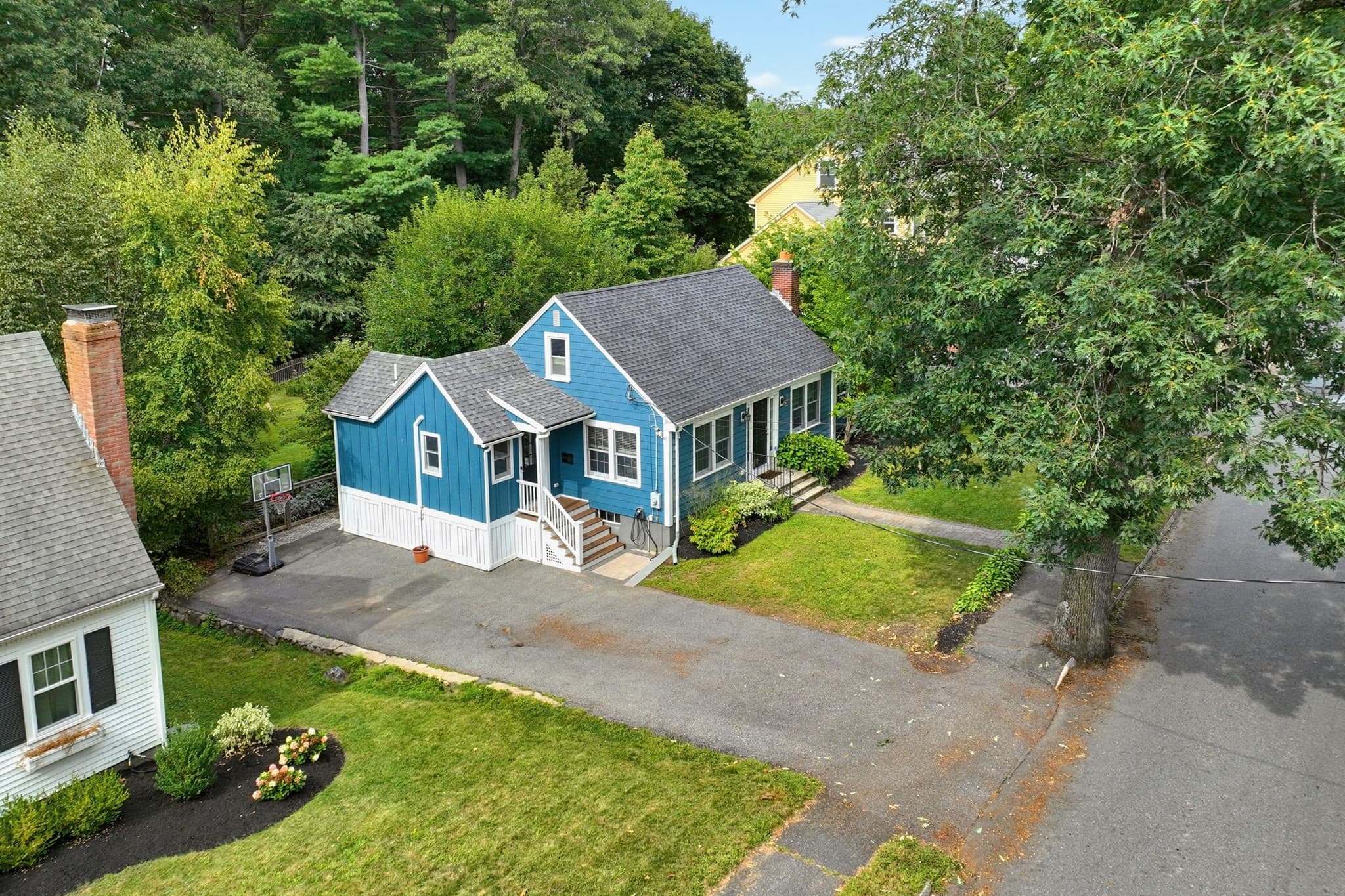 Single Family Residence at 36 Intervale Ter, Reading MA 01867, photo 2 of 30